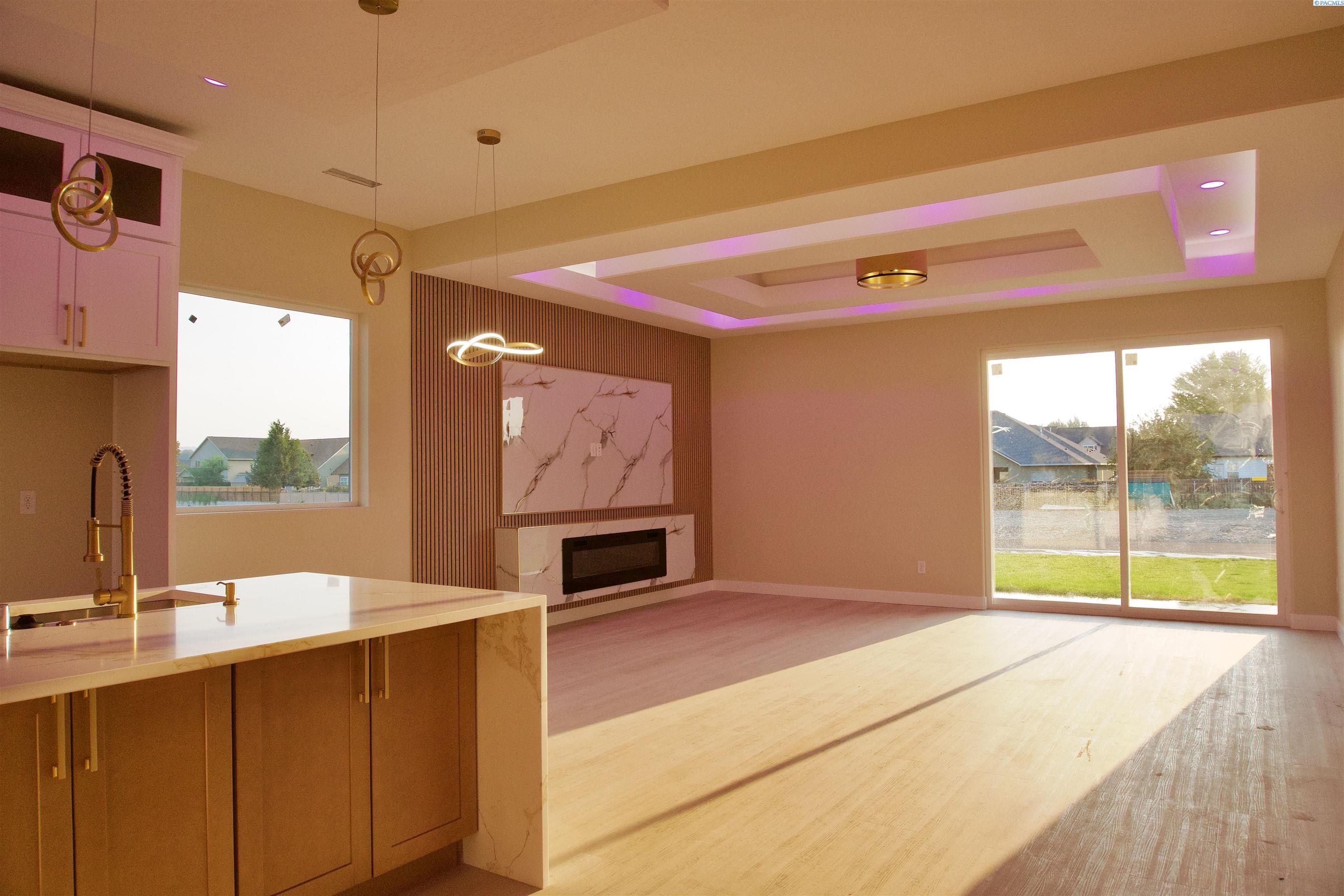 1022 Road 64. Pasco, WA 99301