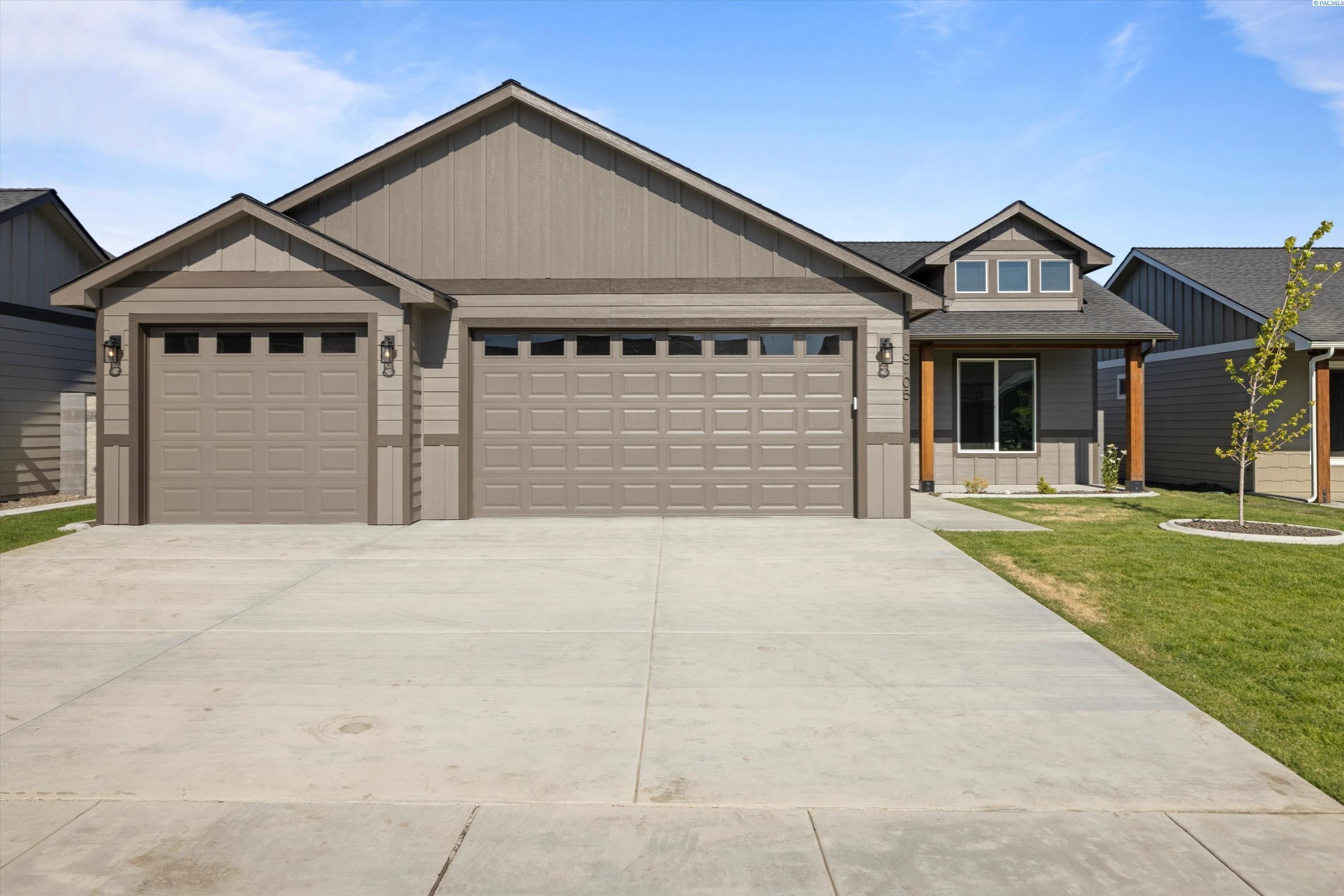 6705 Sockeye Lane. Pasco, WA 99301