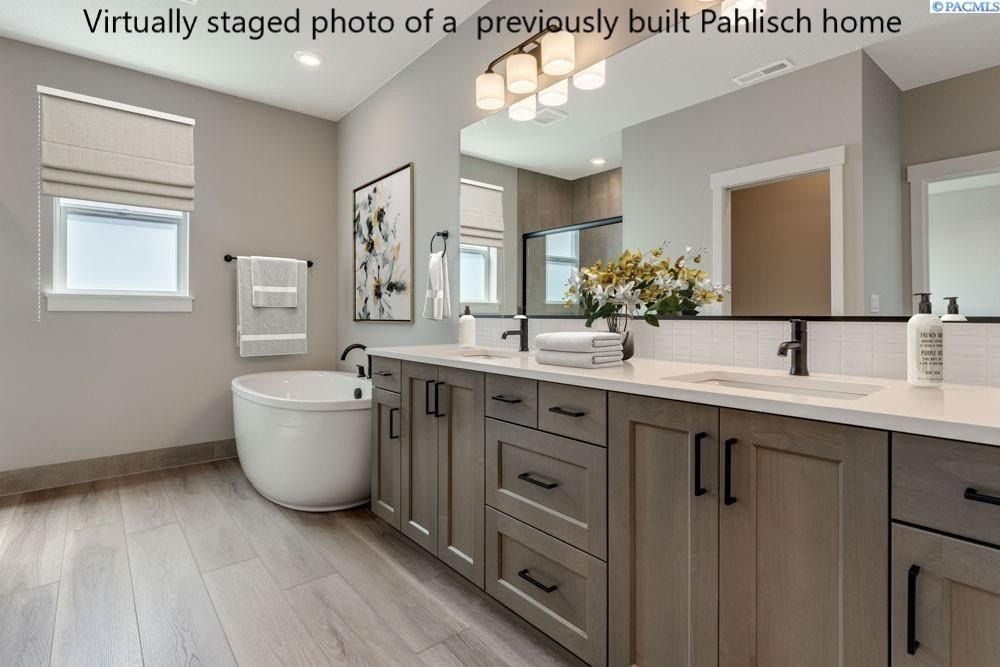 327 Epic Street. Richland, WA 99352