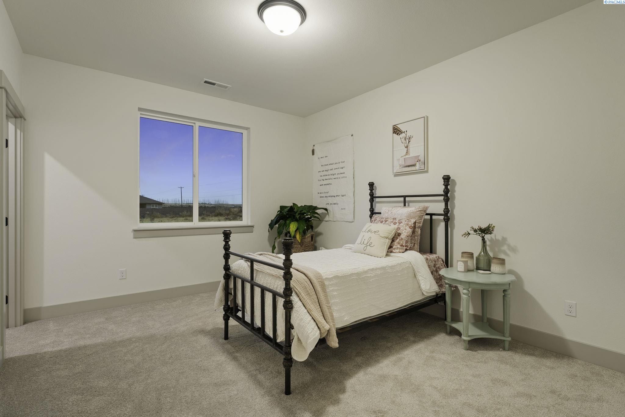 12712 Blackfoot Dr. Pasco, WA 99301