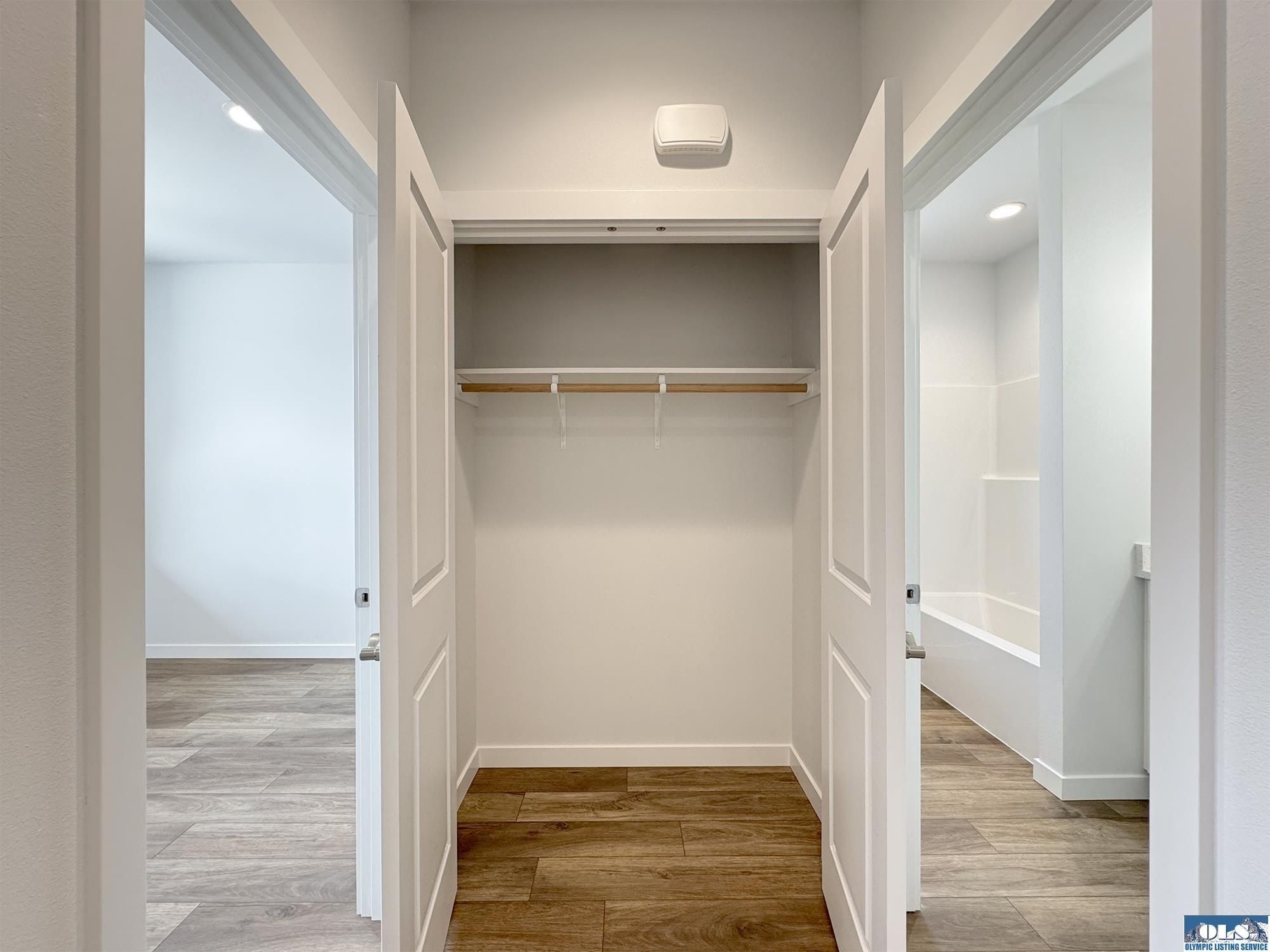 1413 Discovery Loop. Port Angeles, WA 98363