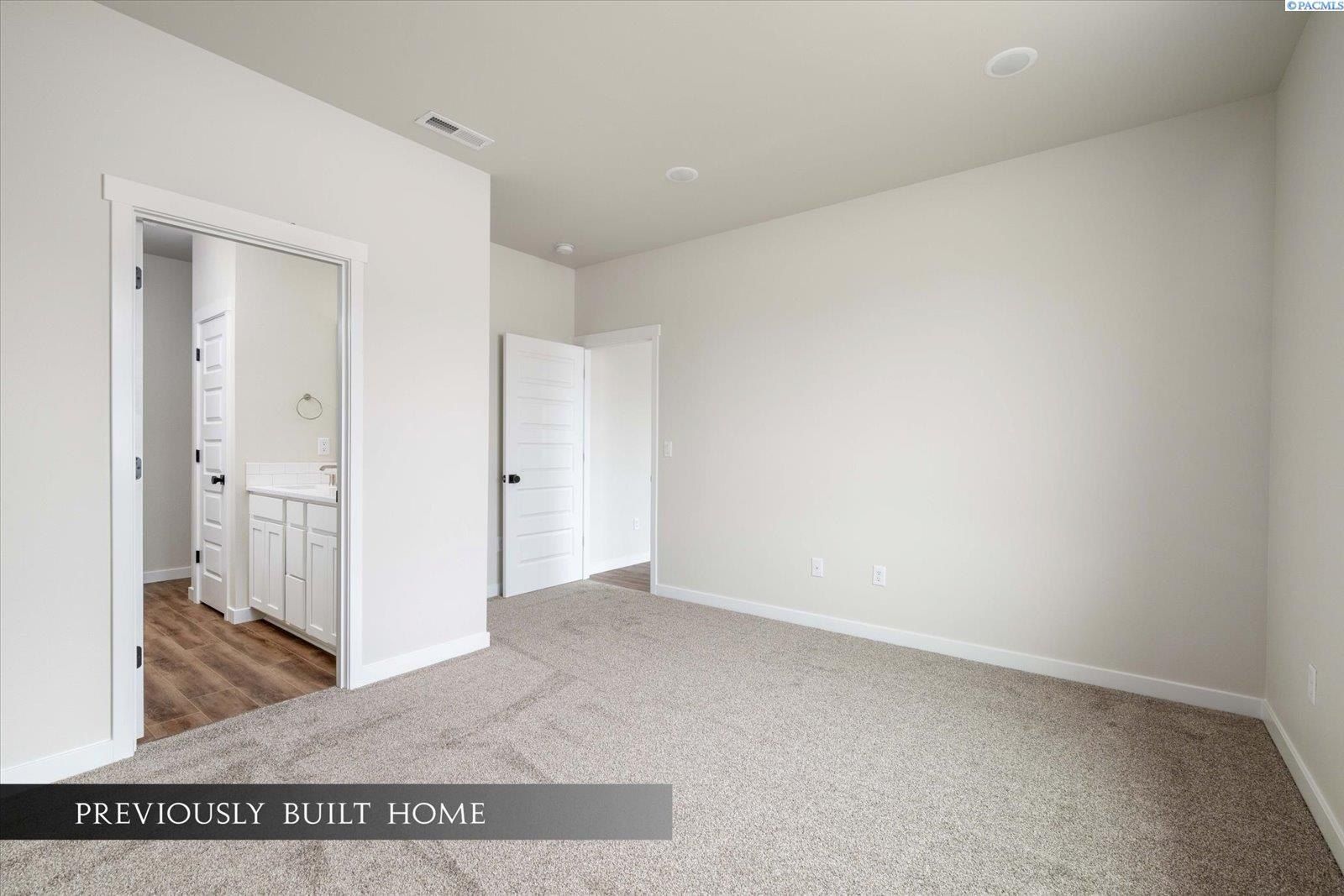 2817 S Beech Street. Kennewick, WA 99337