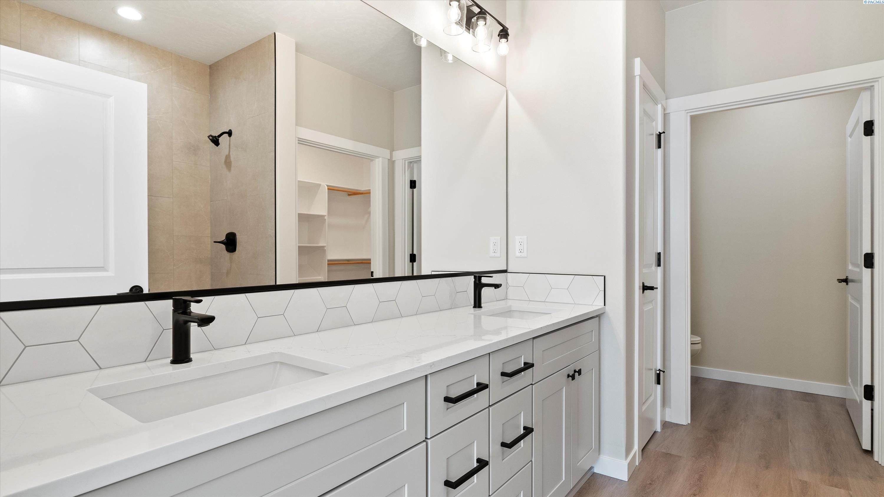 1393 Kalani Ct. West Richland, WA 99353