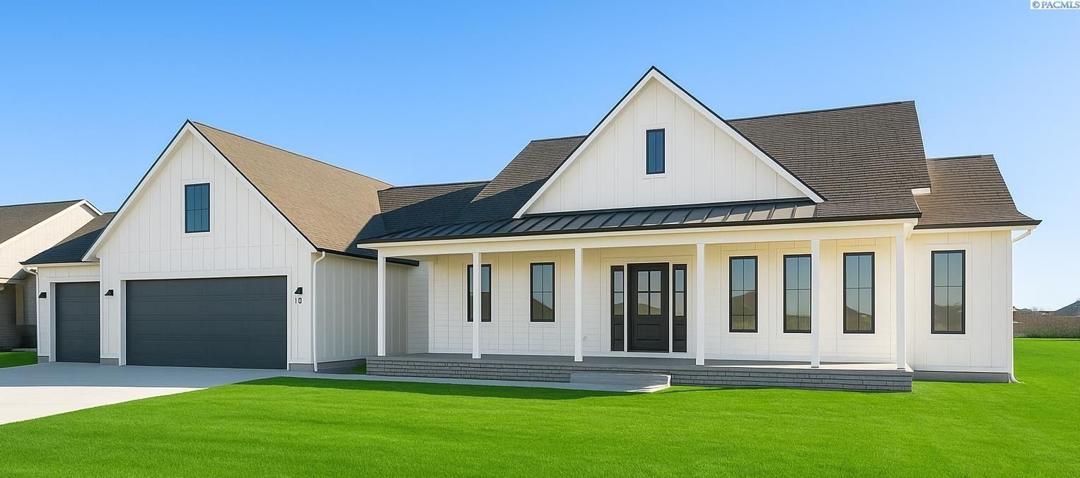 7419 Haystack St. Kennewick, WA 99338