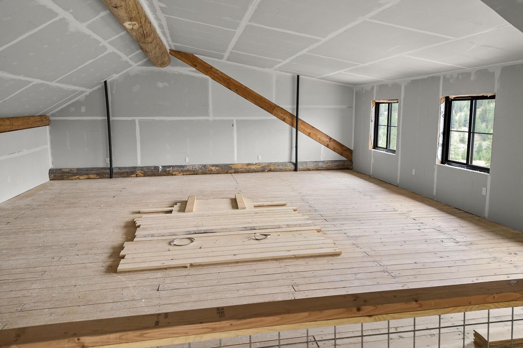 112 Sugarloaf Rd. Curlew, WA 99118