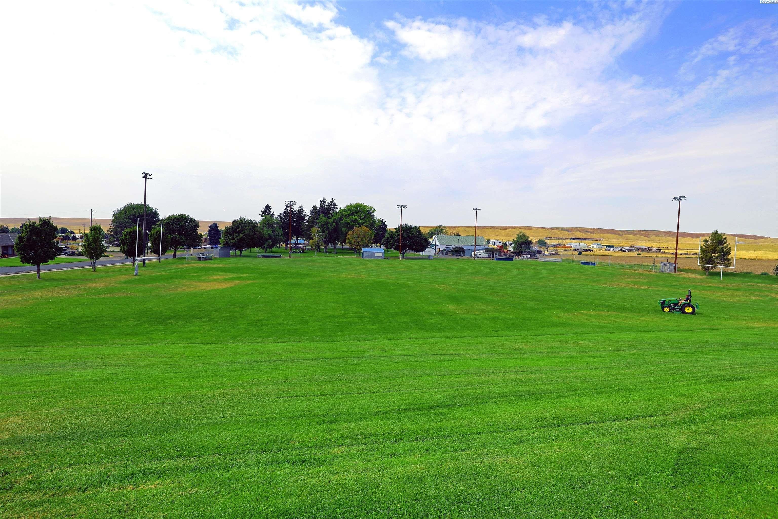 103 1St St. La Crosse, WA 99143