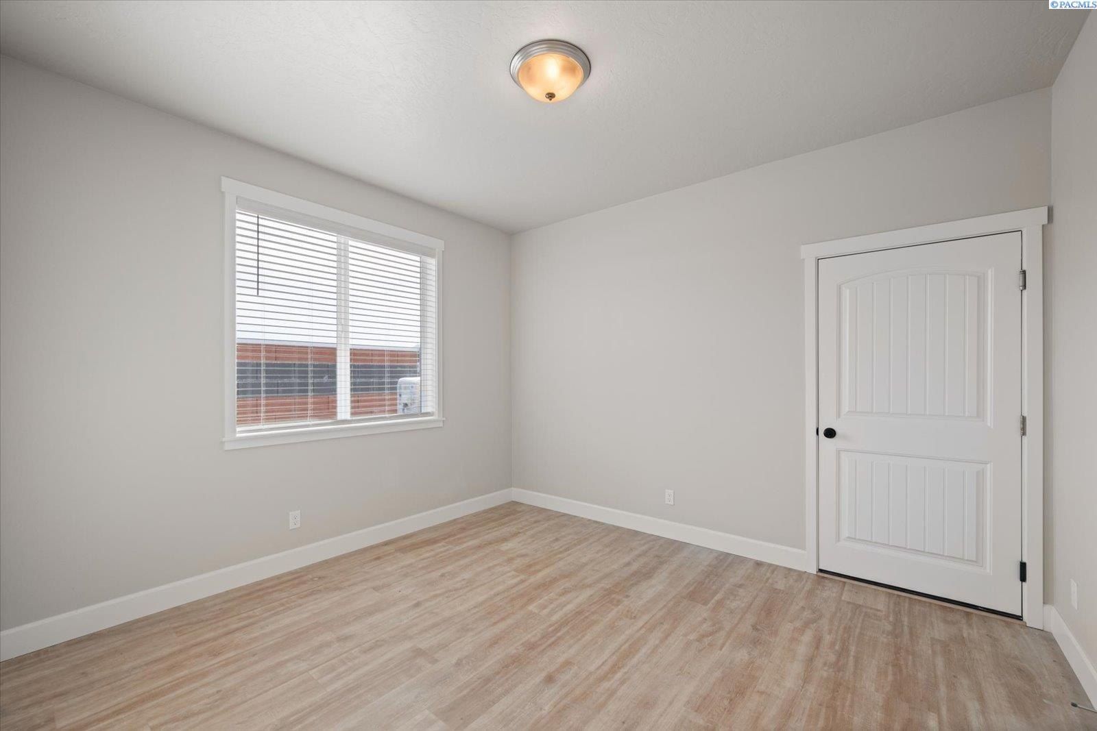 7118 W 28Th Pl. Kennewick, WA 99338