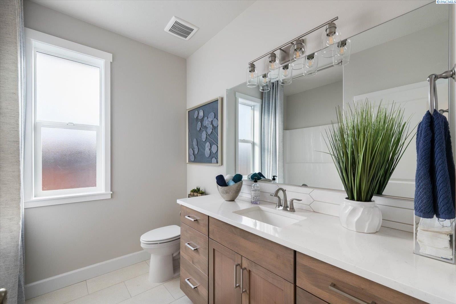 2859 S Alaska St. Kennewick, WA 99338