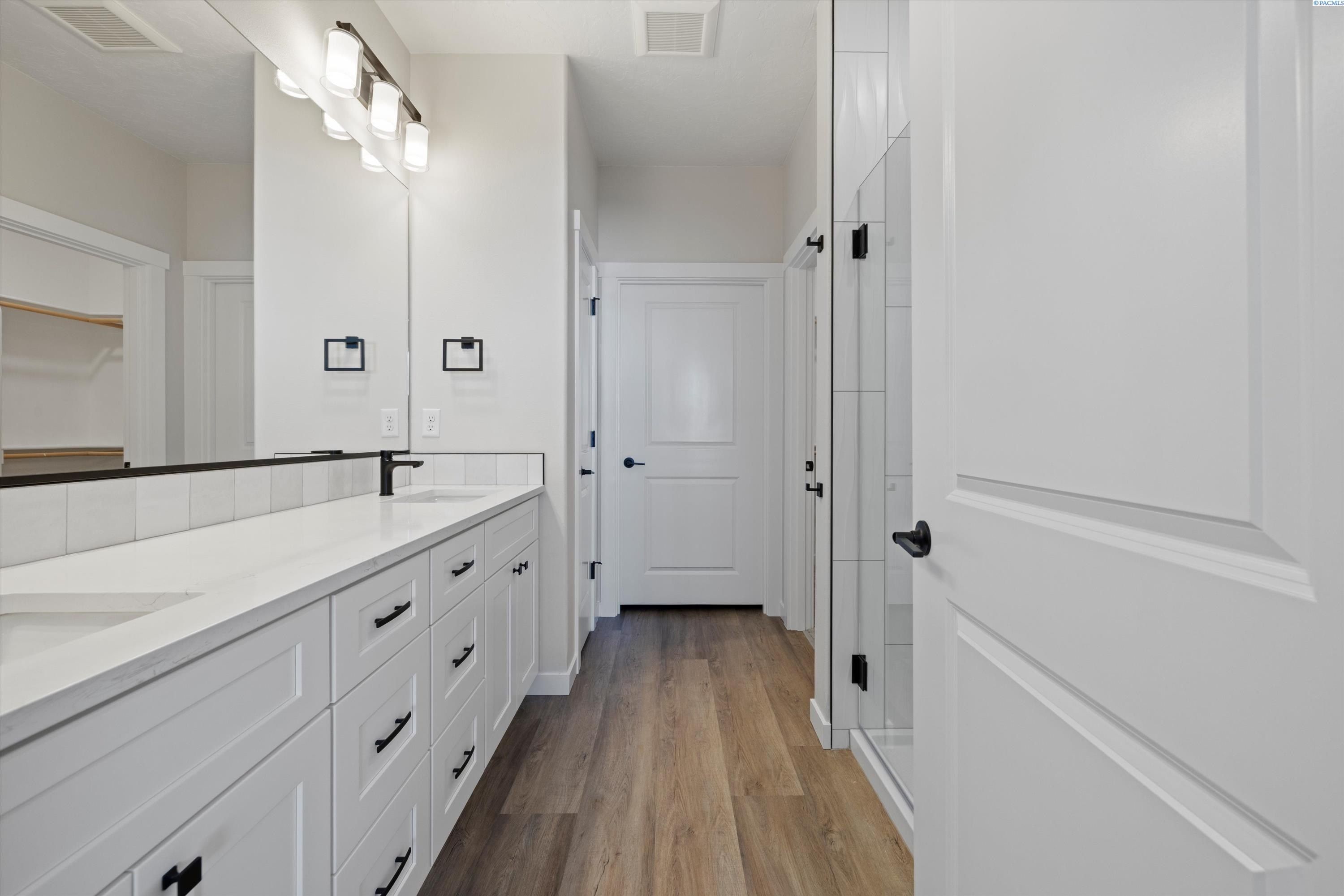 1336 S 50Th Ave. West Richland, WA 99353