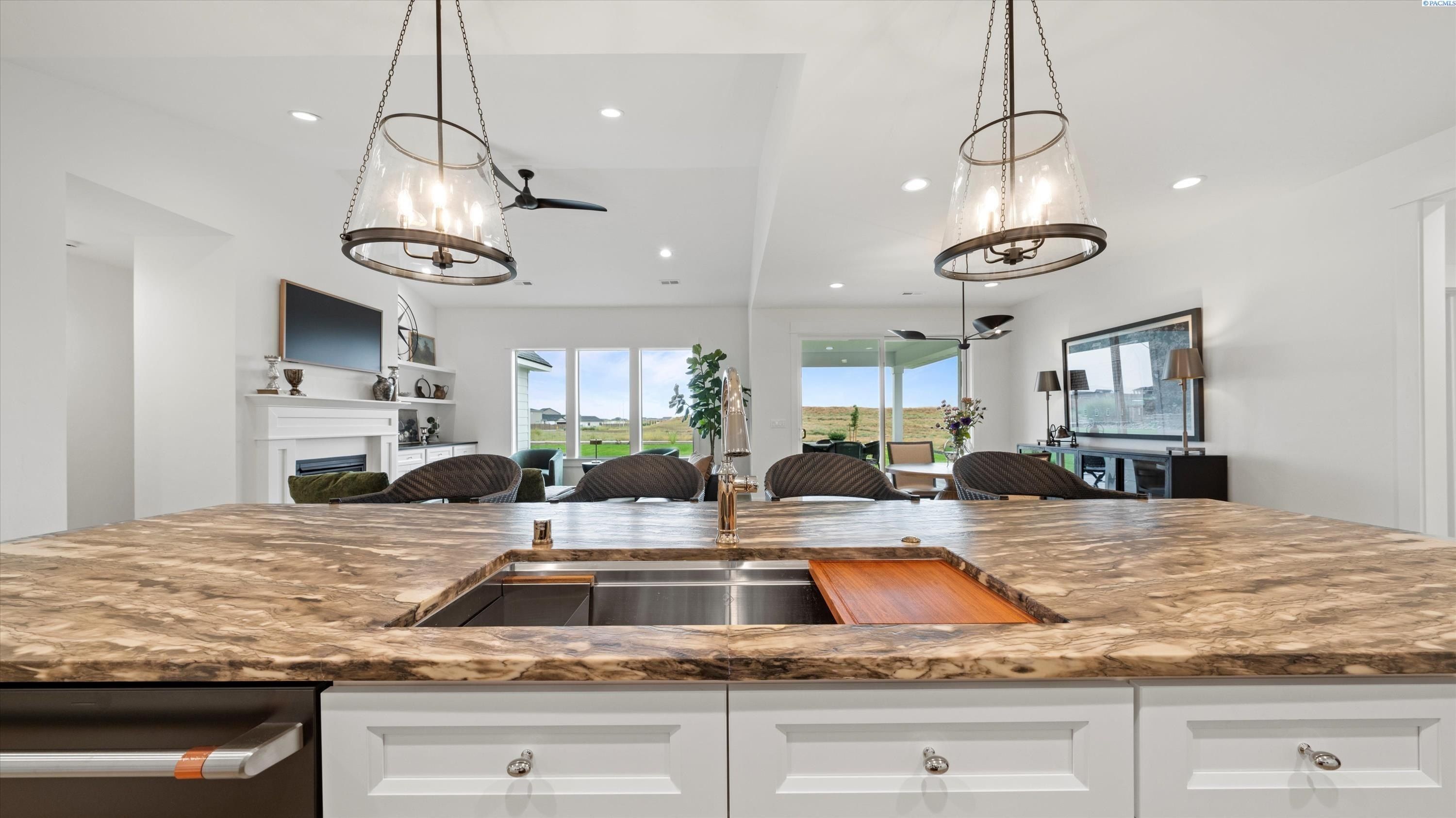 2831 Savanna Avenue. Richland, WA 99352