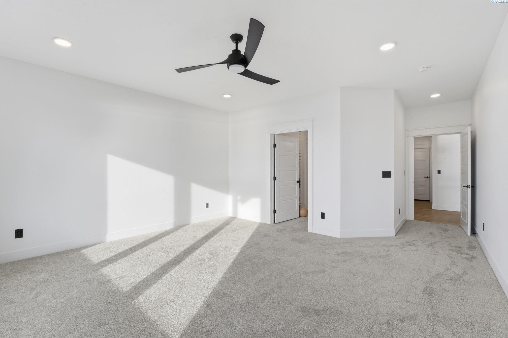 57 Columbia Bluff Ln. Pasco, WA 99301