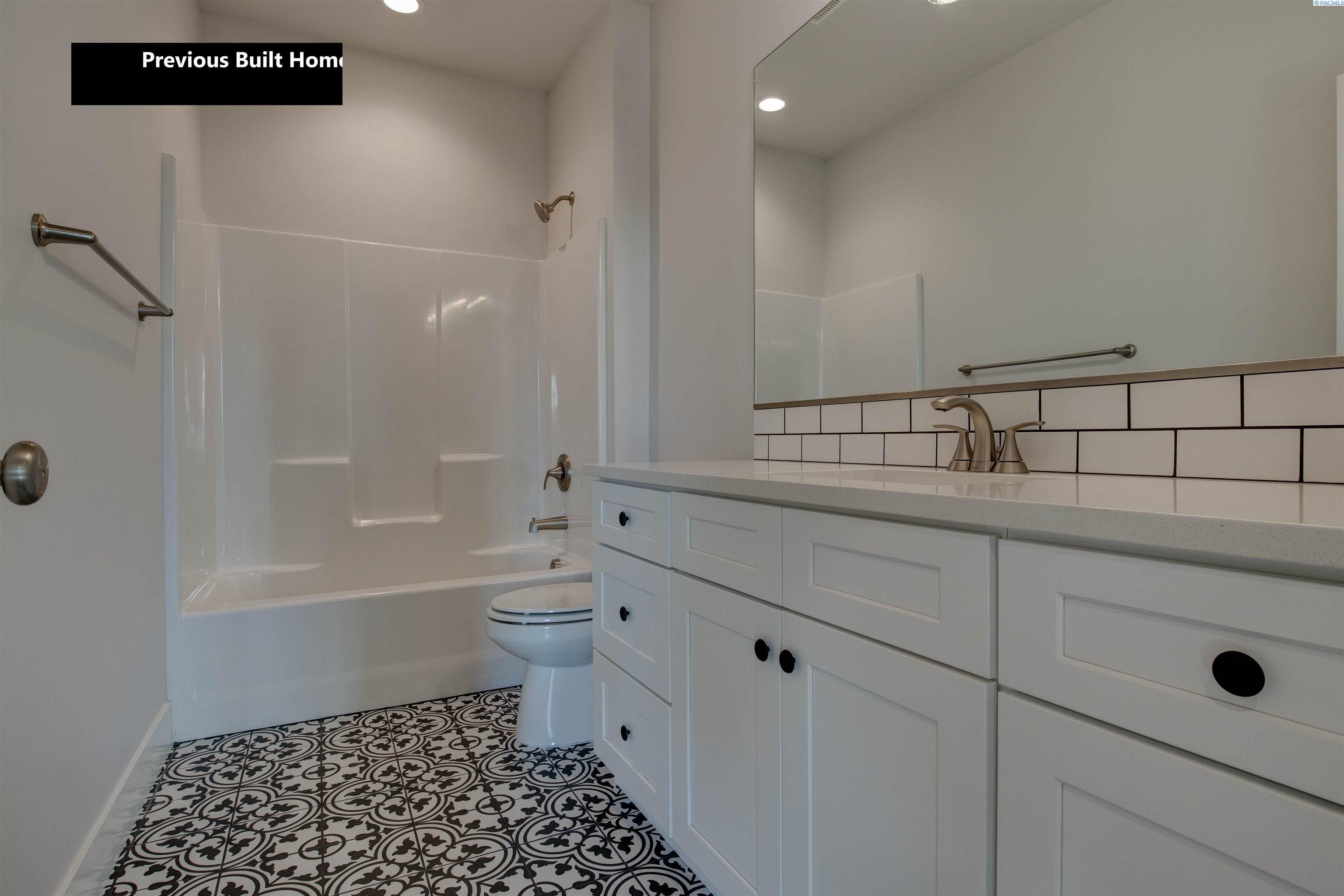 1072 N Grant Place. Kennewick, WA 99336