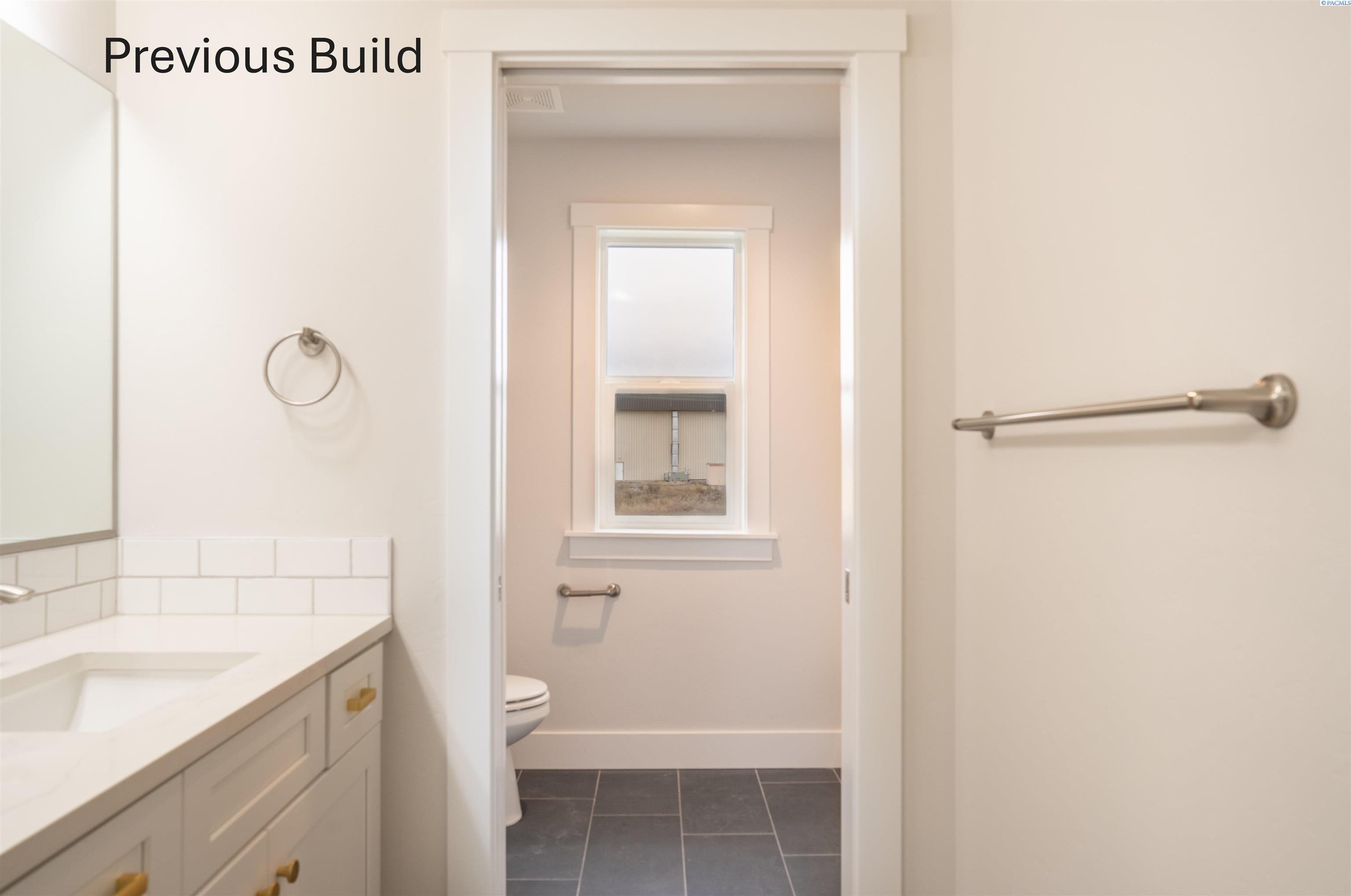 1087 N Grant Place. Kennewick, WA 99336