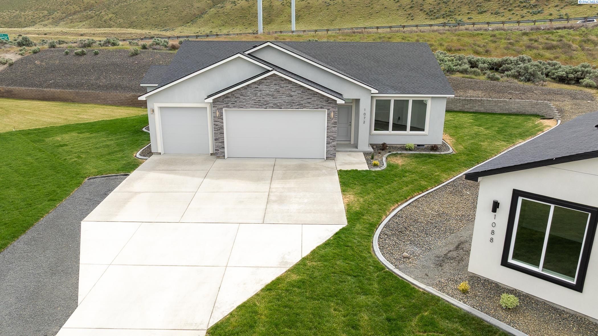 1072 Makah Court. Richland, WA 99352
