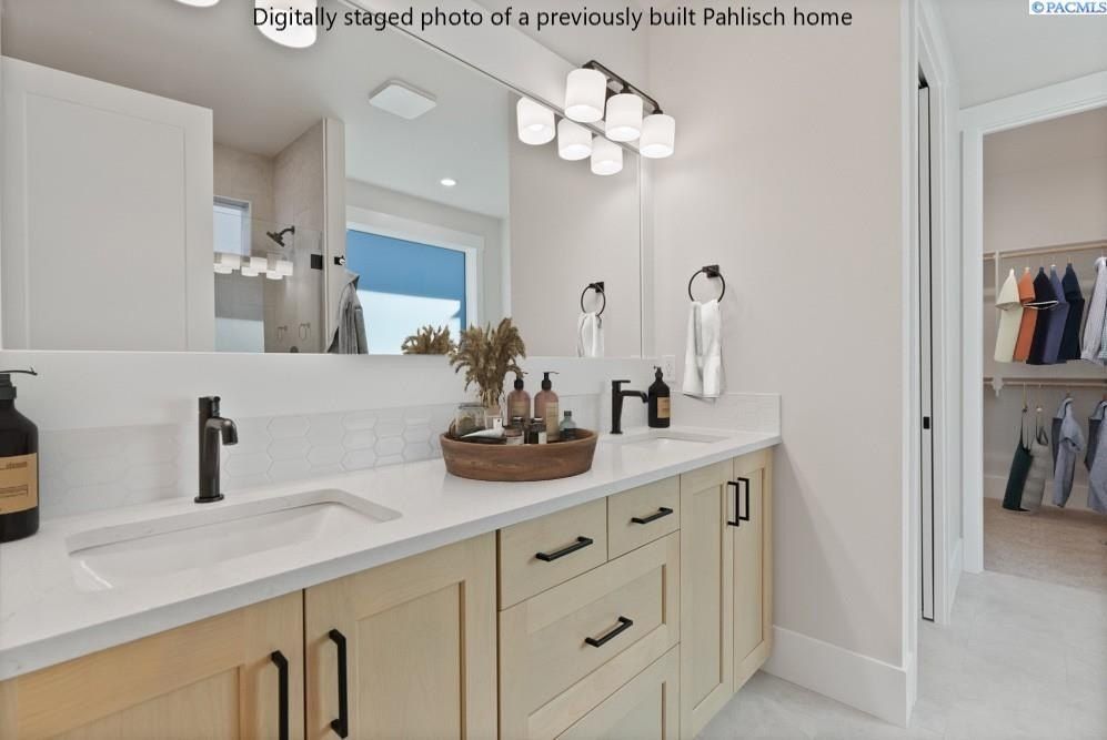 329 Ascend Avenue. Richland, WA 99352