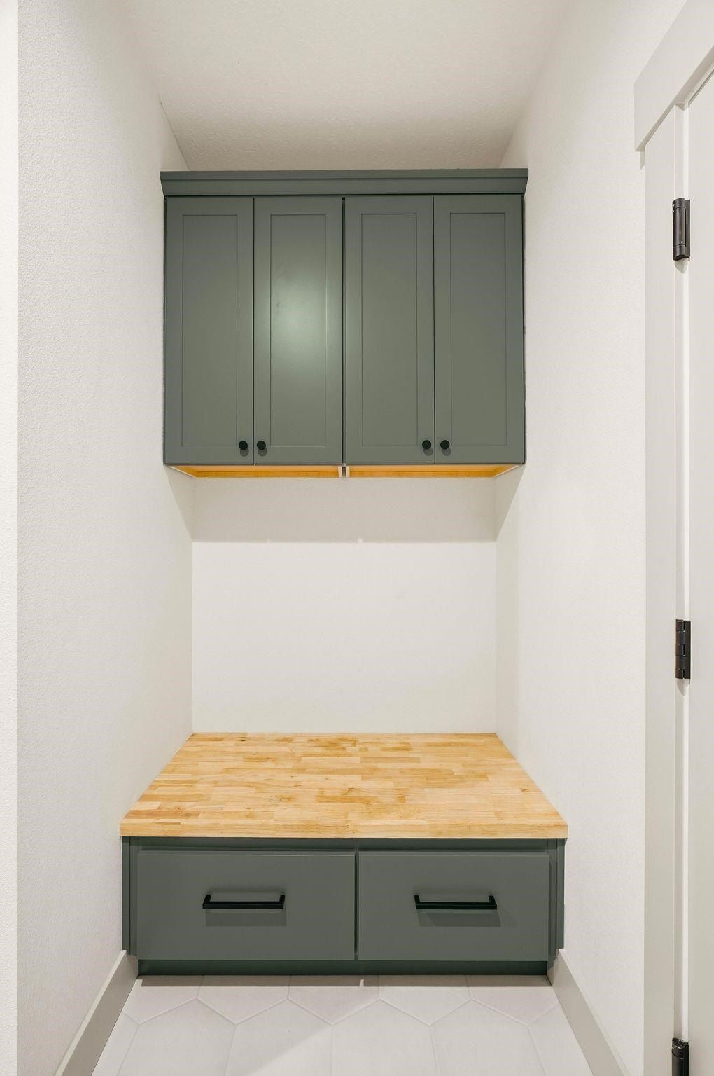 6520 B Pine Ridge Way. Nine Mile Falls, WA 99026