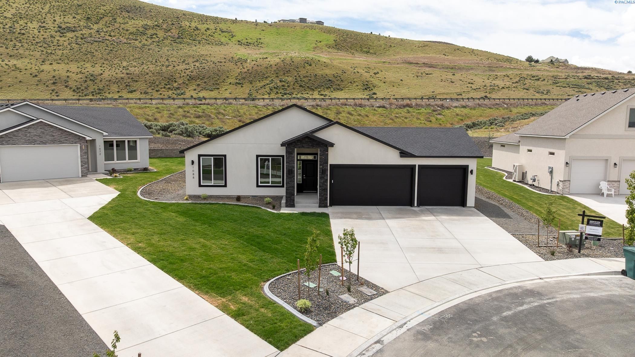 1088 Makah Court. Richland, WA 99352