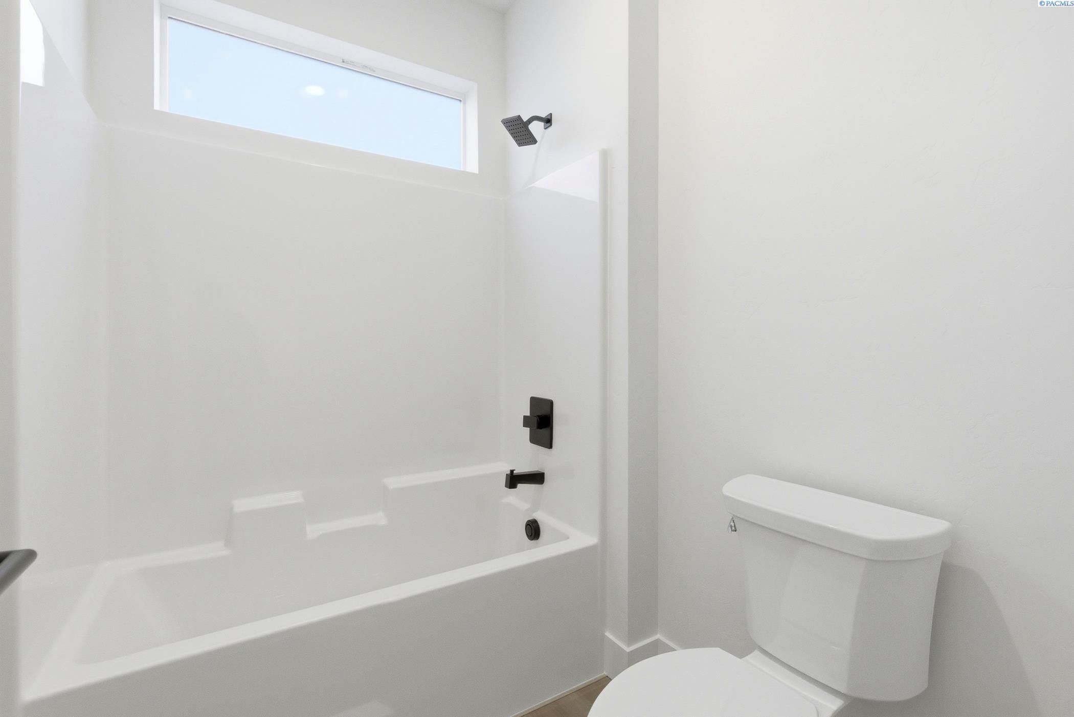 2793 Avrio Ave. Richland, WA 99354