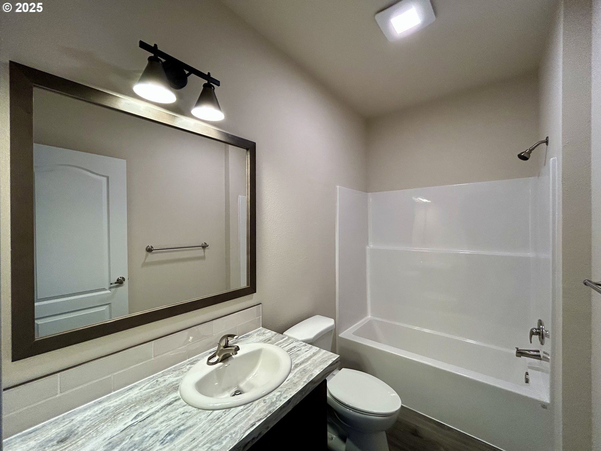 698 Highway 141. White Salmon, WA 98672