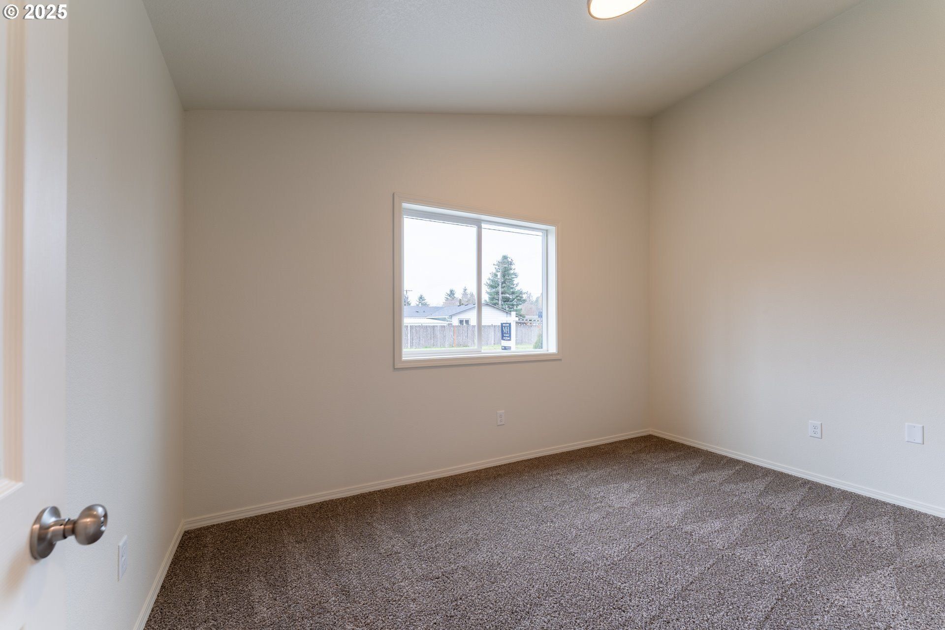 569 N 3Rd St. Kalama, WA 98625