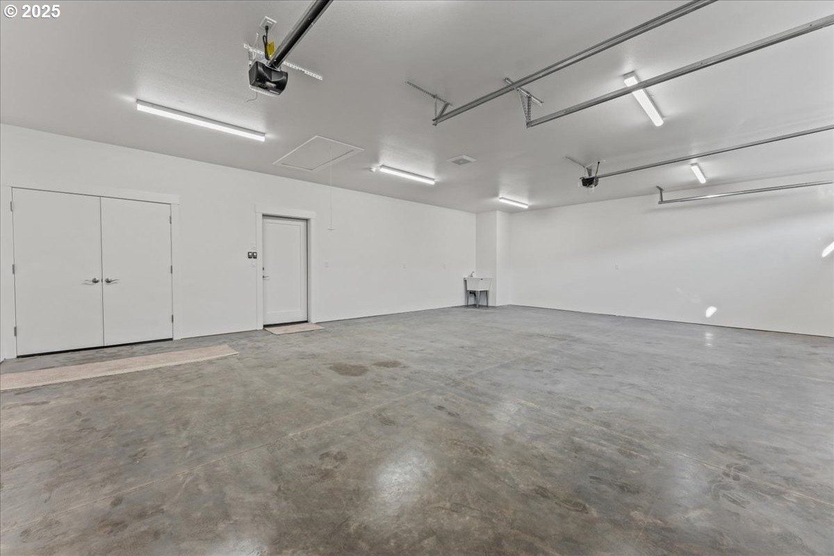 2405 Nw 68Th St. Vancouver, WA 98665