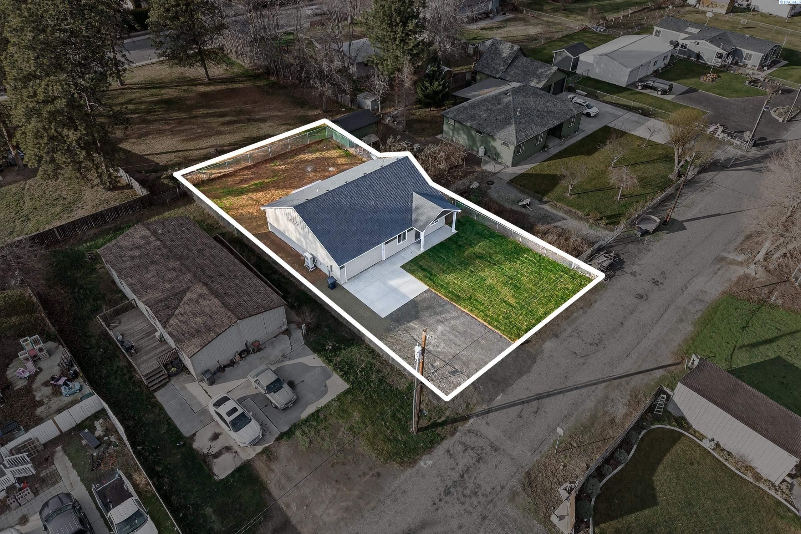 307 6Th St. Benton City, WA 99320