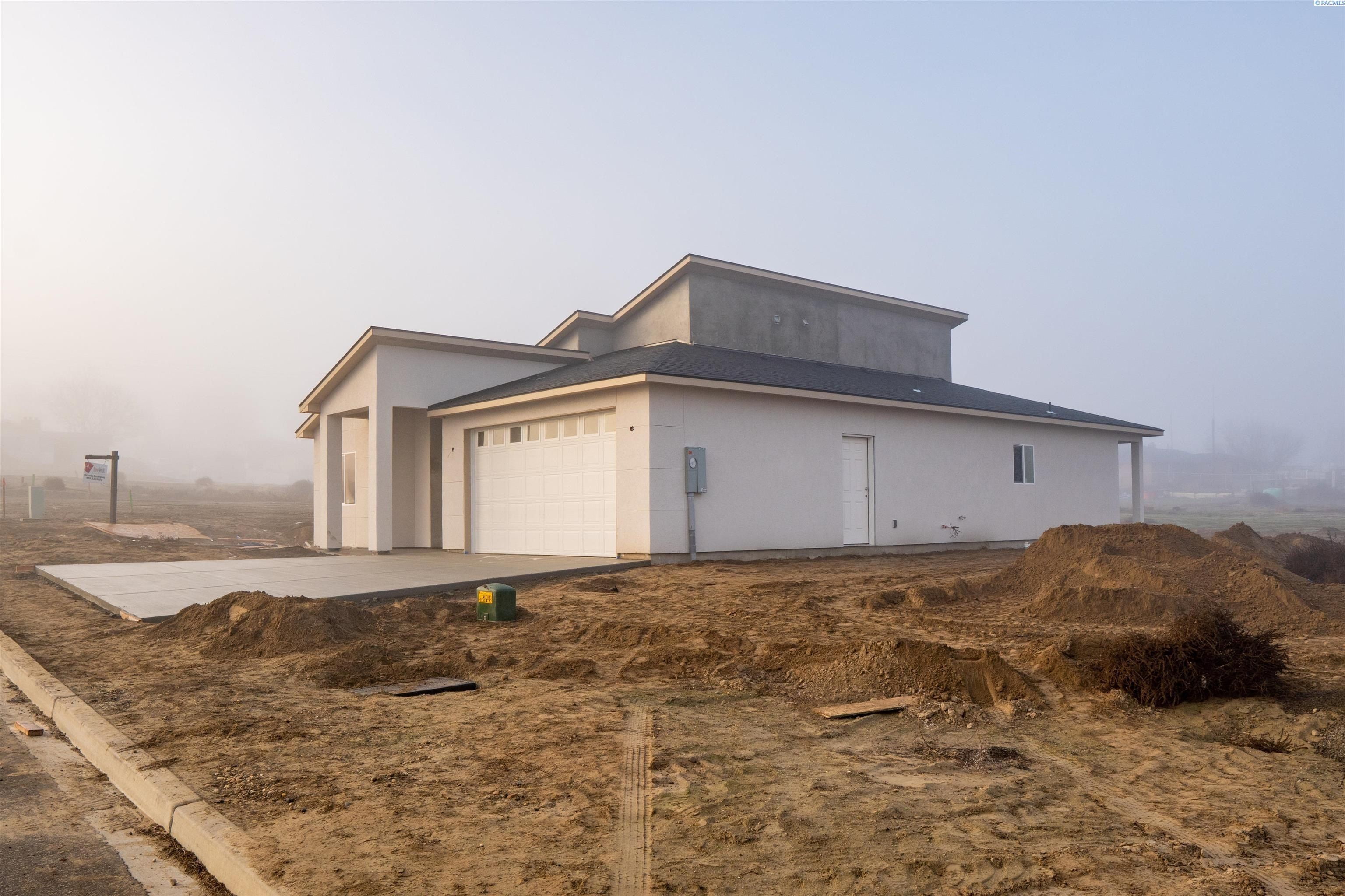 405 Hogan St. Sunnyside, WA 98944