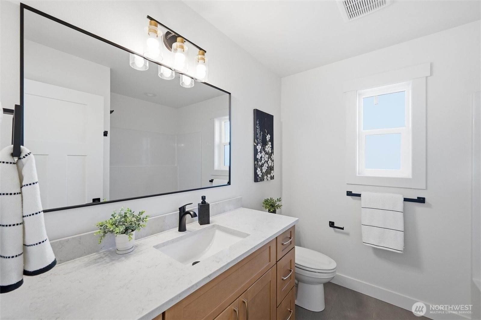 1114 Leighton Street. Blaine, WA 98230