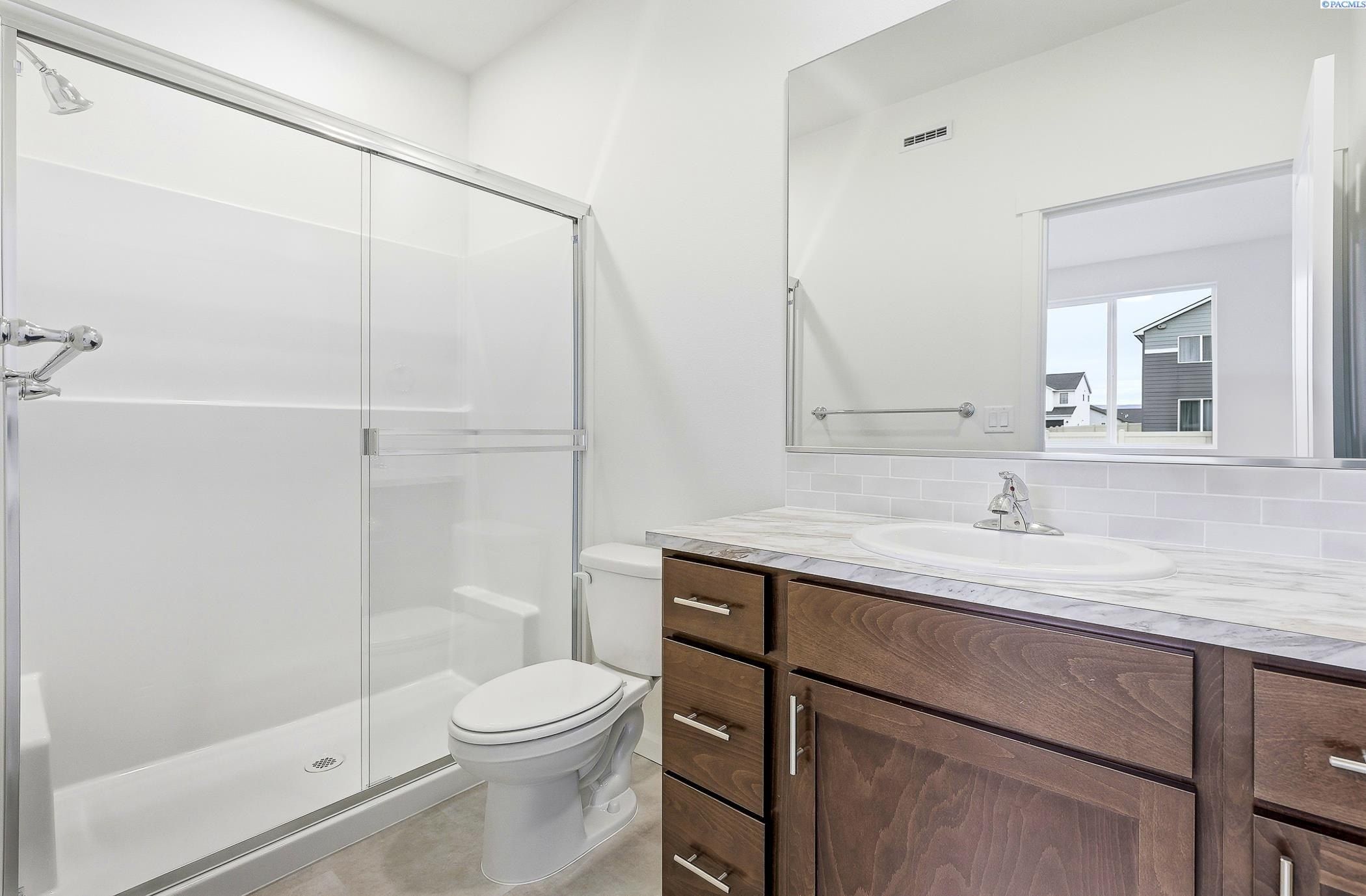 409 Amberly Ave. Grandview, WA 98930