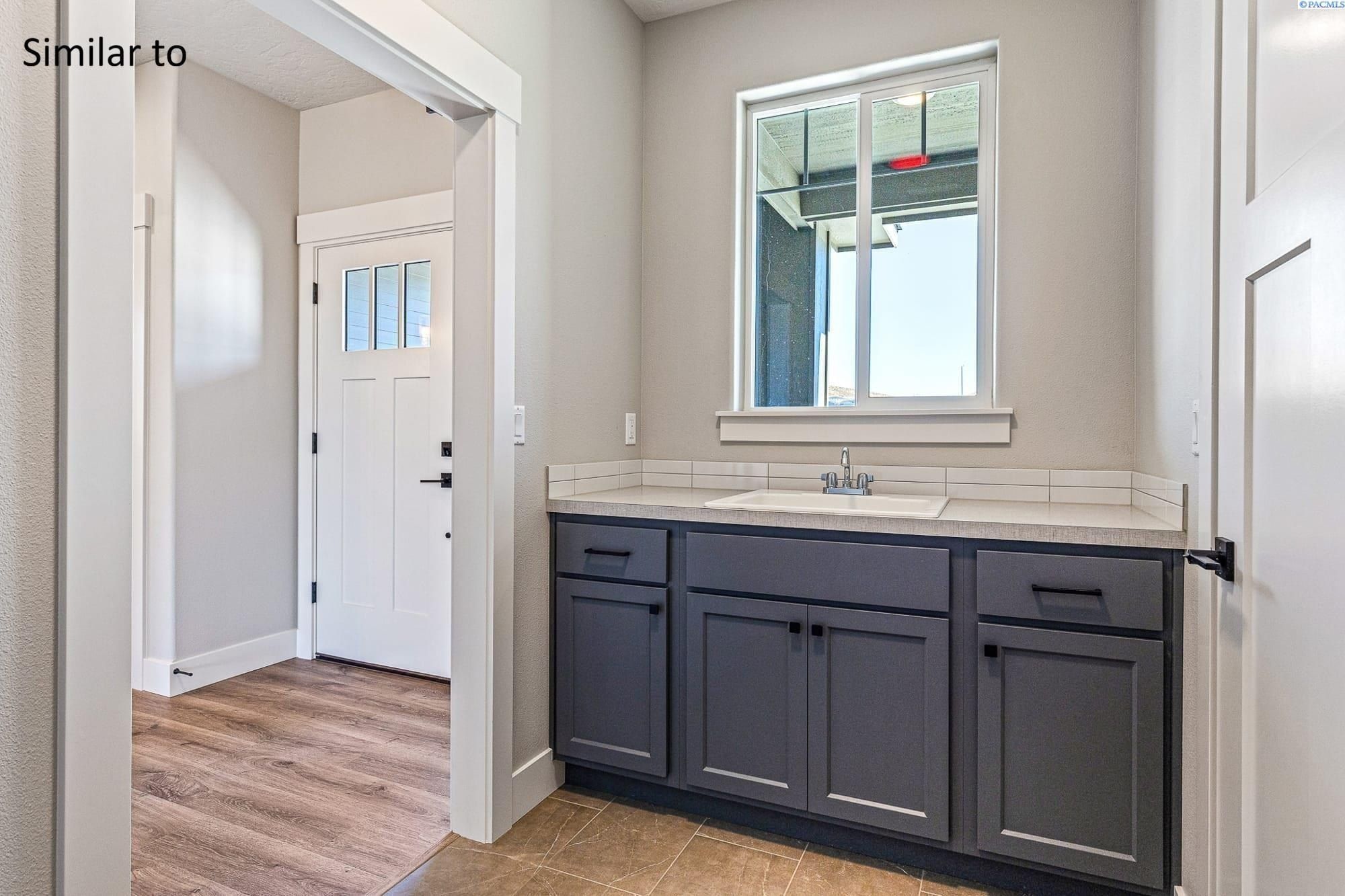 987 Miraflores Ave. West Richland, WA 99353