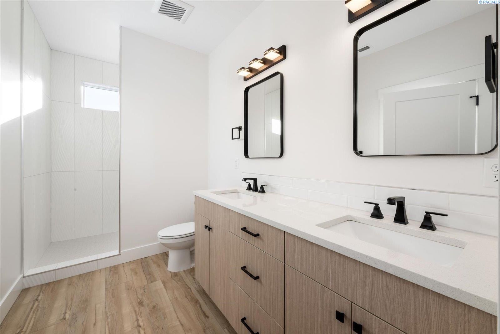 6645 W 27Th Ave. Kennewick, WA 99338