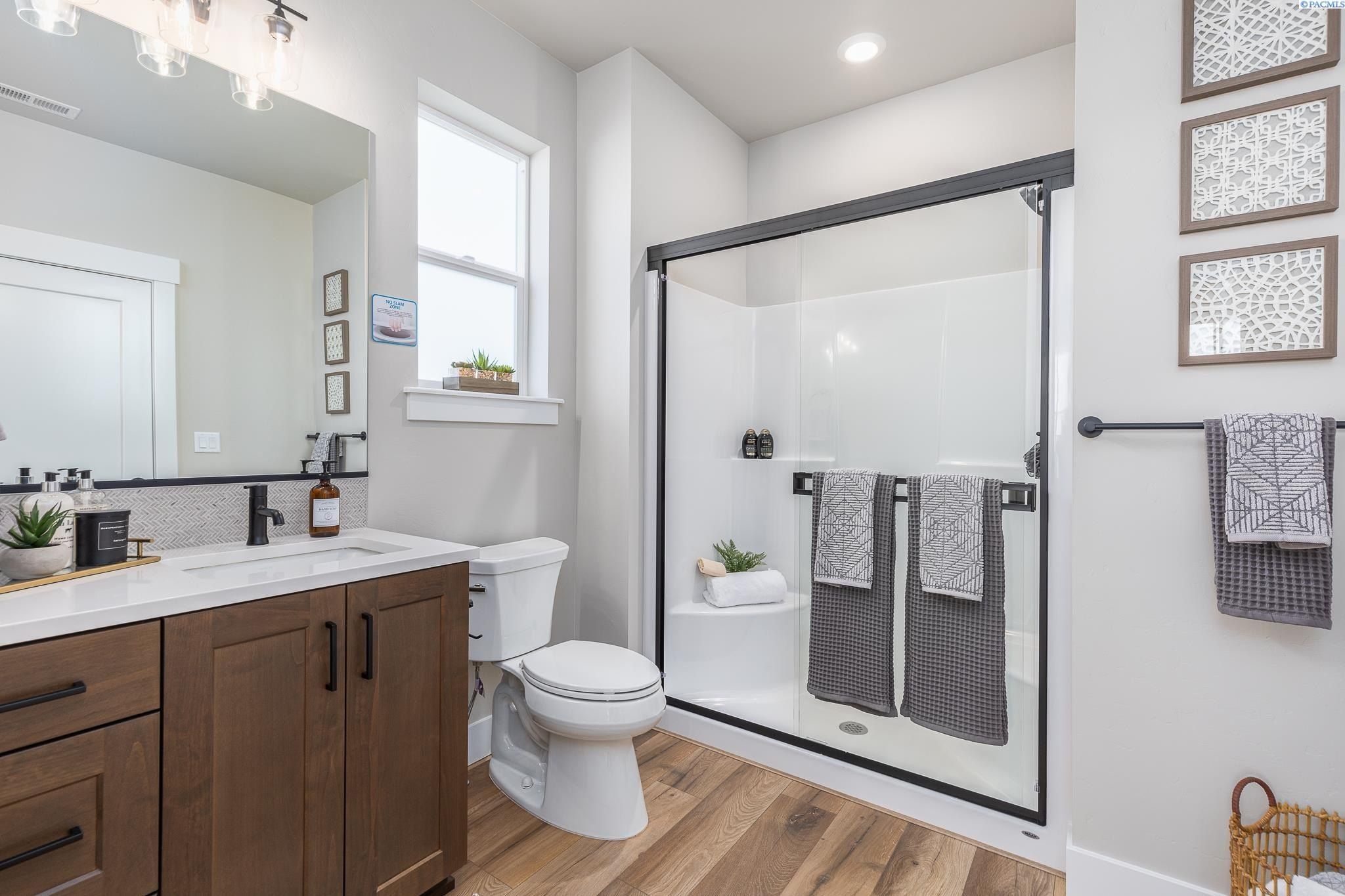 3227 Emory Ave. Richland, WA 99354