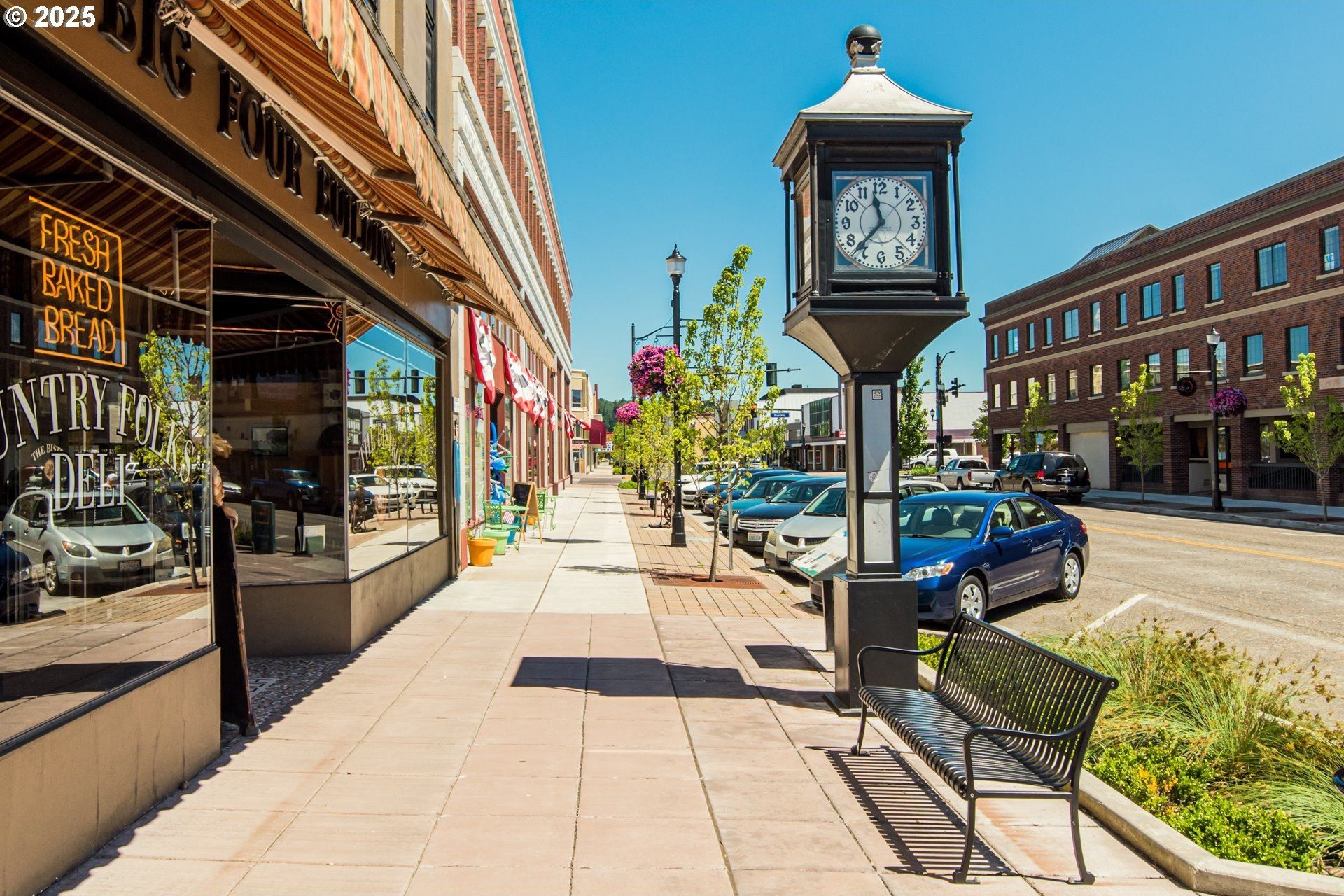 2026 Henderson Way. Longview, WA 98632