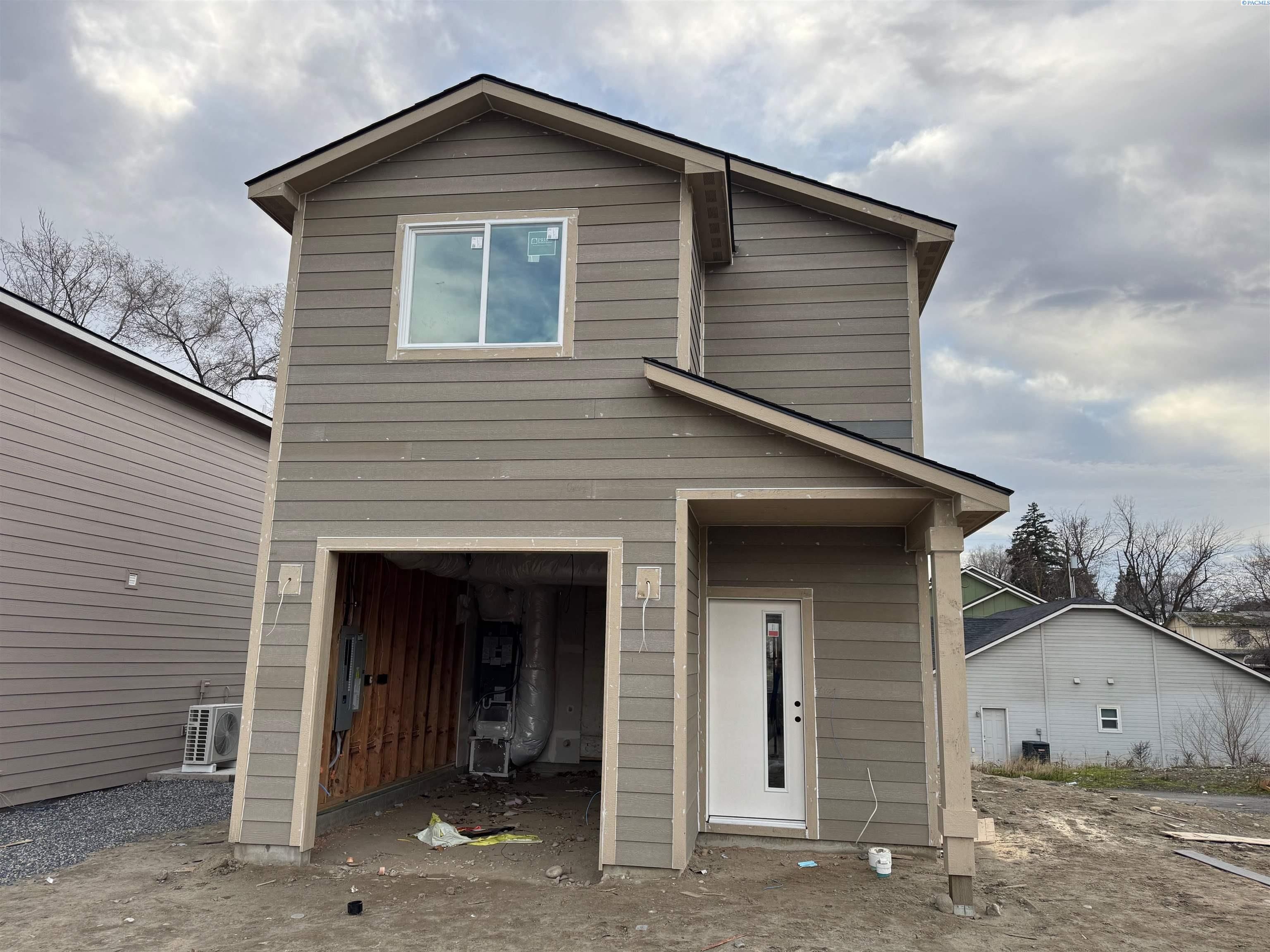 3430 W 6Th Place. Kennewick, WA 99336