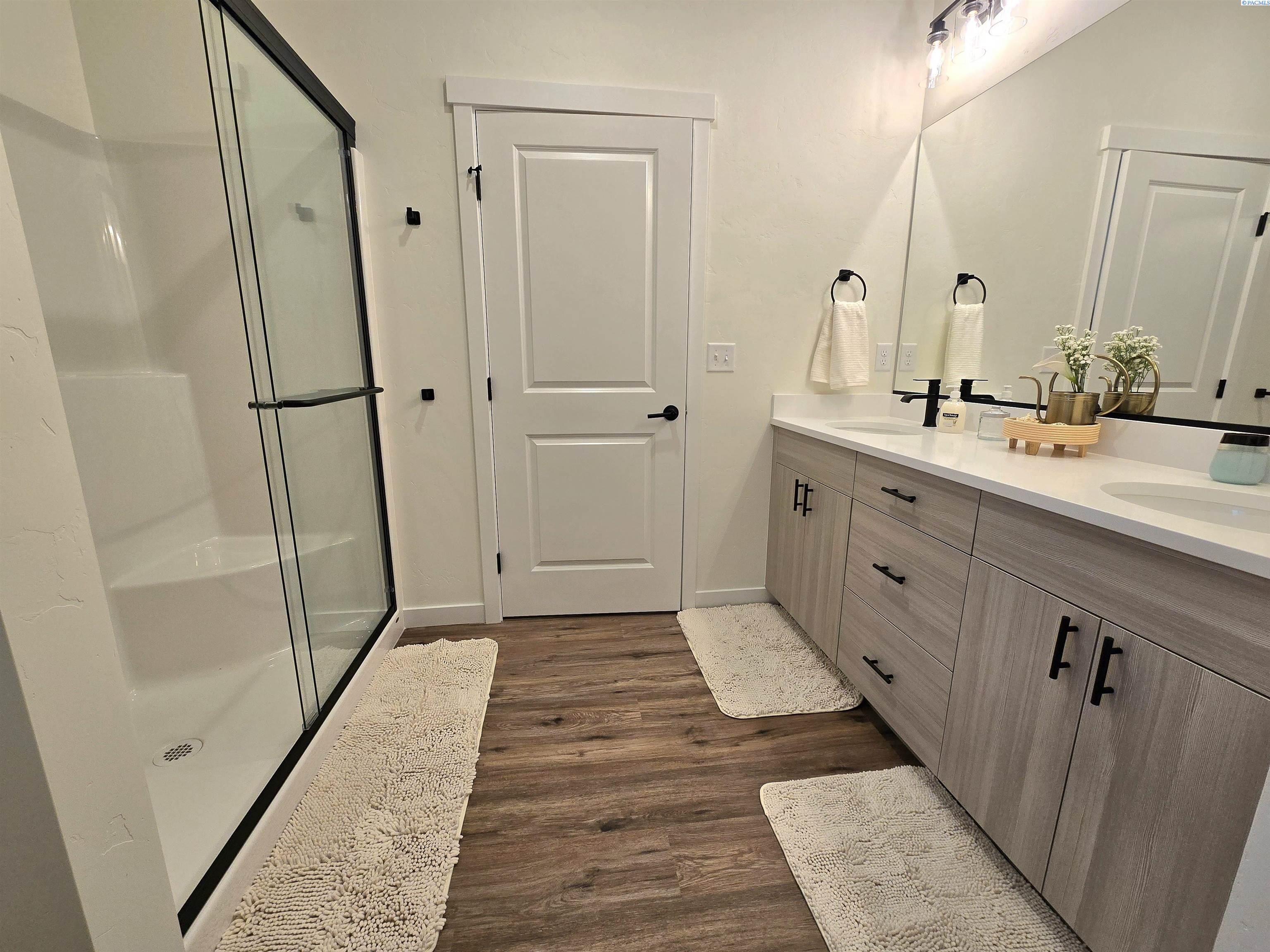 3649 Nuthatch St. Richland, WA 99352