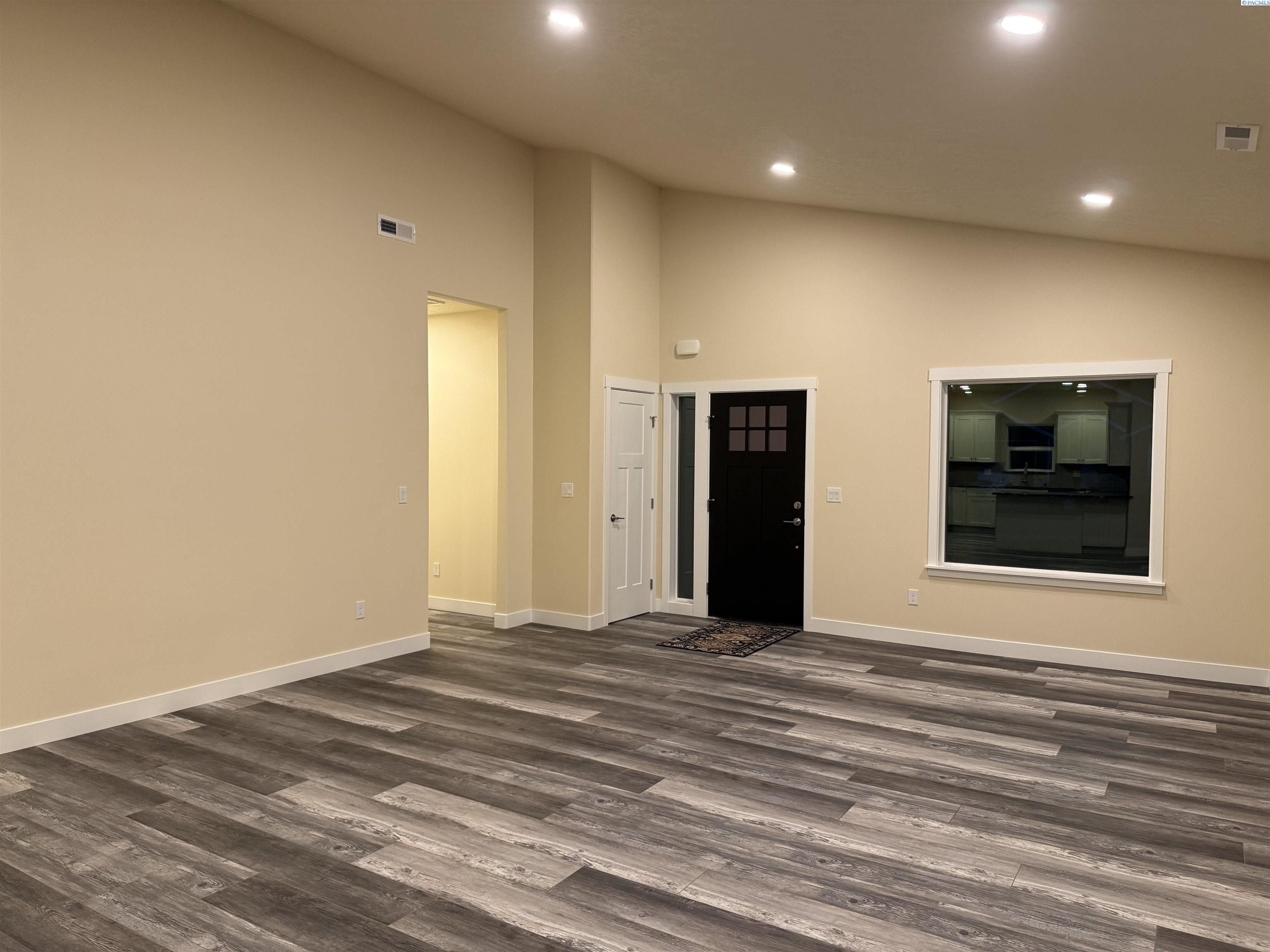 1004 N 26Th Ave. Pasco, WA 99301