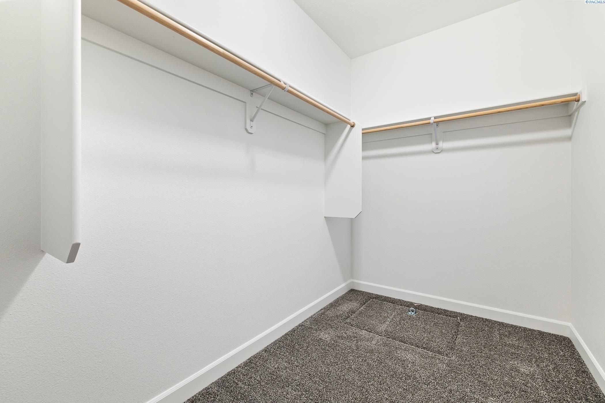 218 Packer St. Prosser, WA 99350