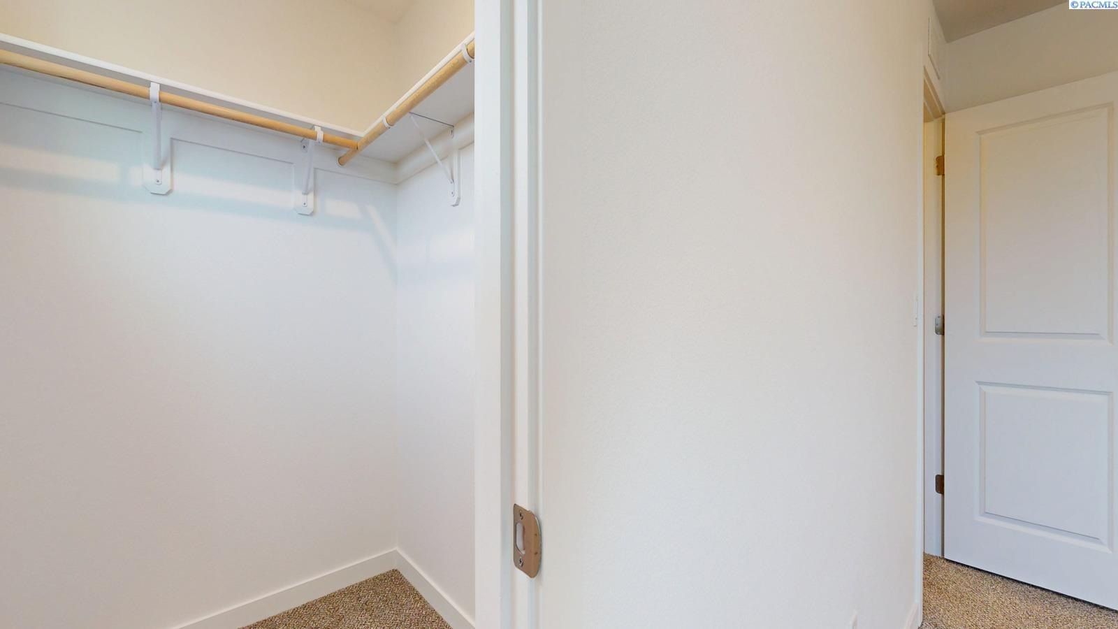 4750 W Quinault Place. Kennewick, WA 99336