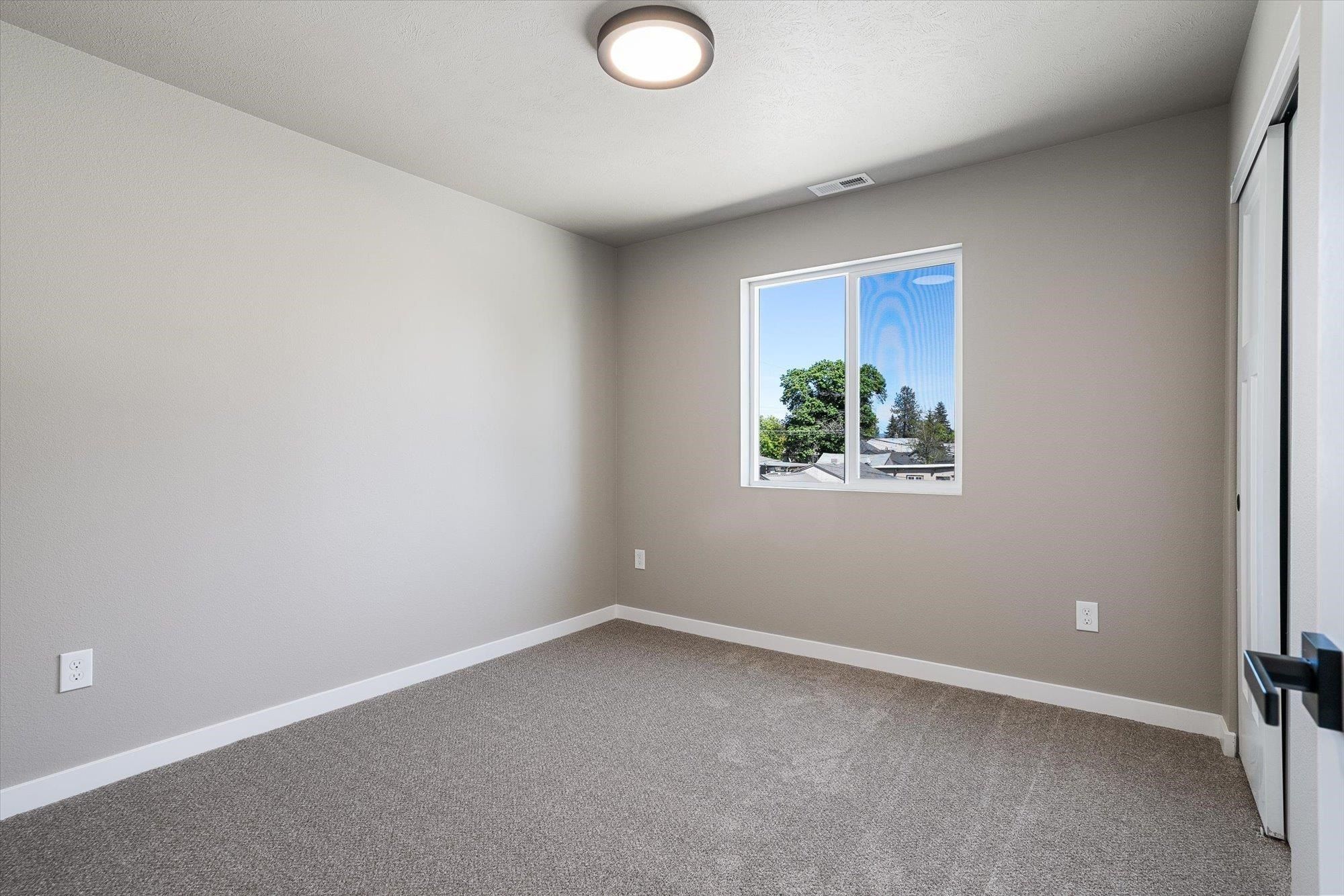 923 E Everett Ave Unit 921 E Everett Ave. Spokane, WA 99212