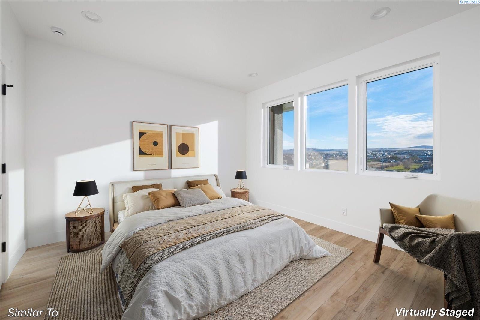 1149 Fairhaven Loop. Richland, WA 99352