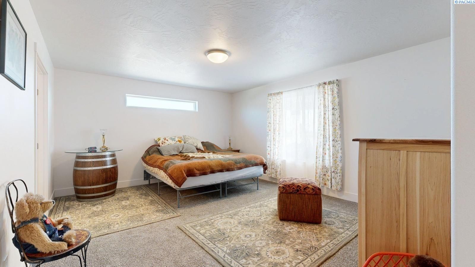 1609 Diamond Avenue. Grandview, WA 98930