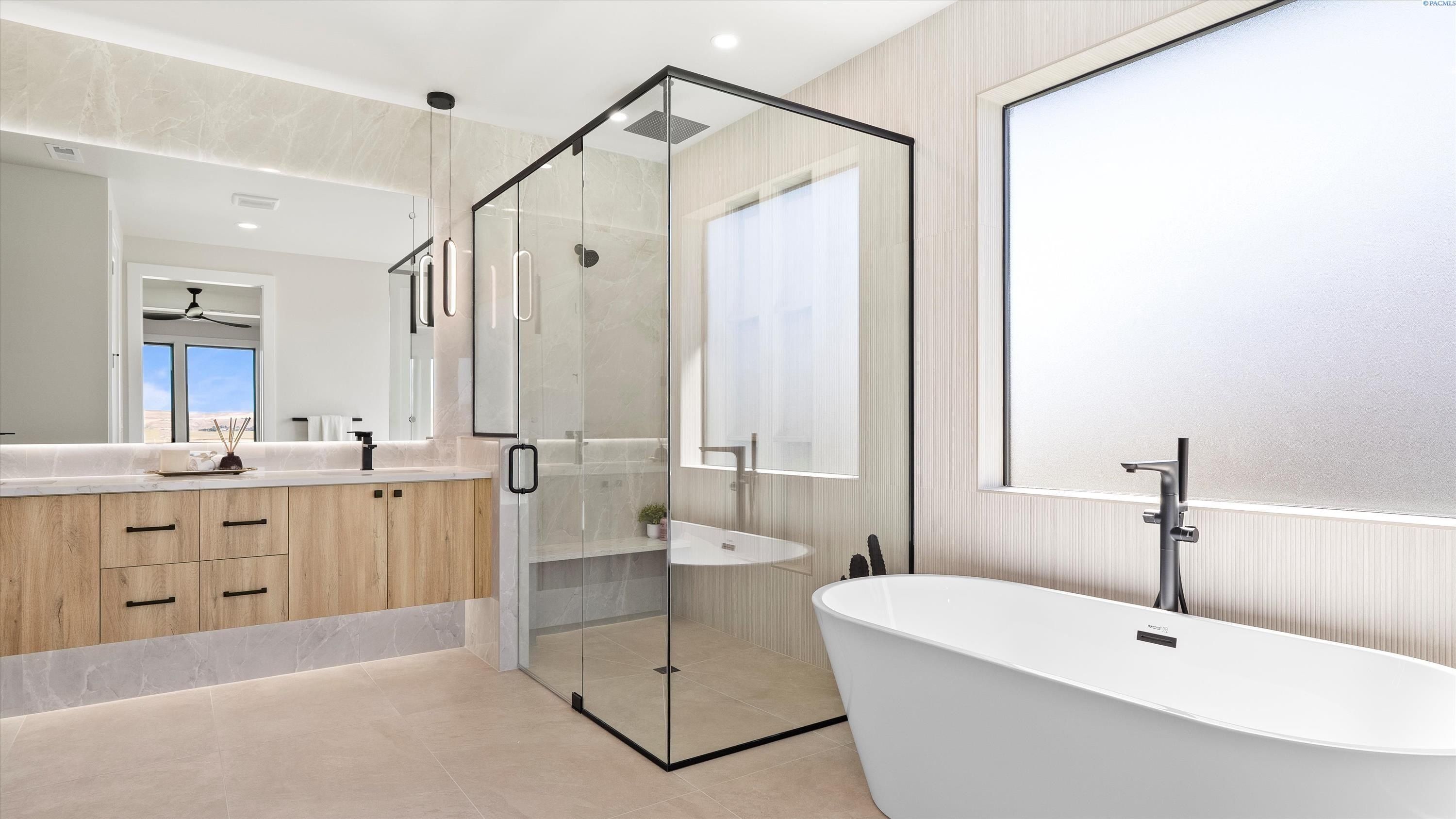 7541 W 22Nd Place. Kennewick, WA 99337