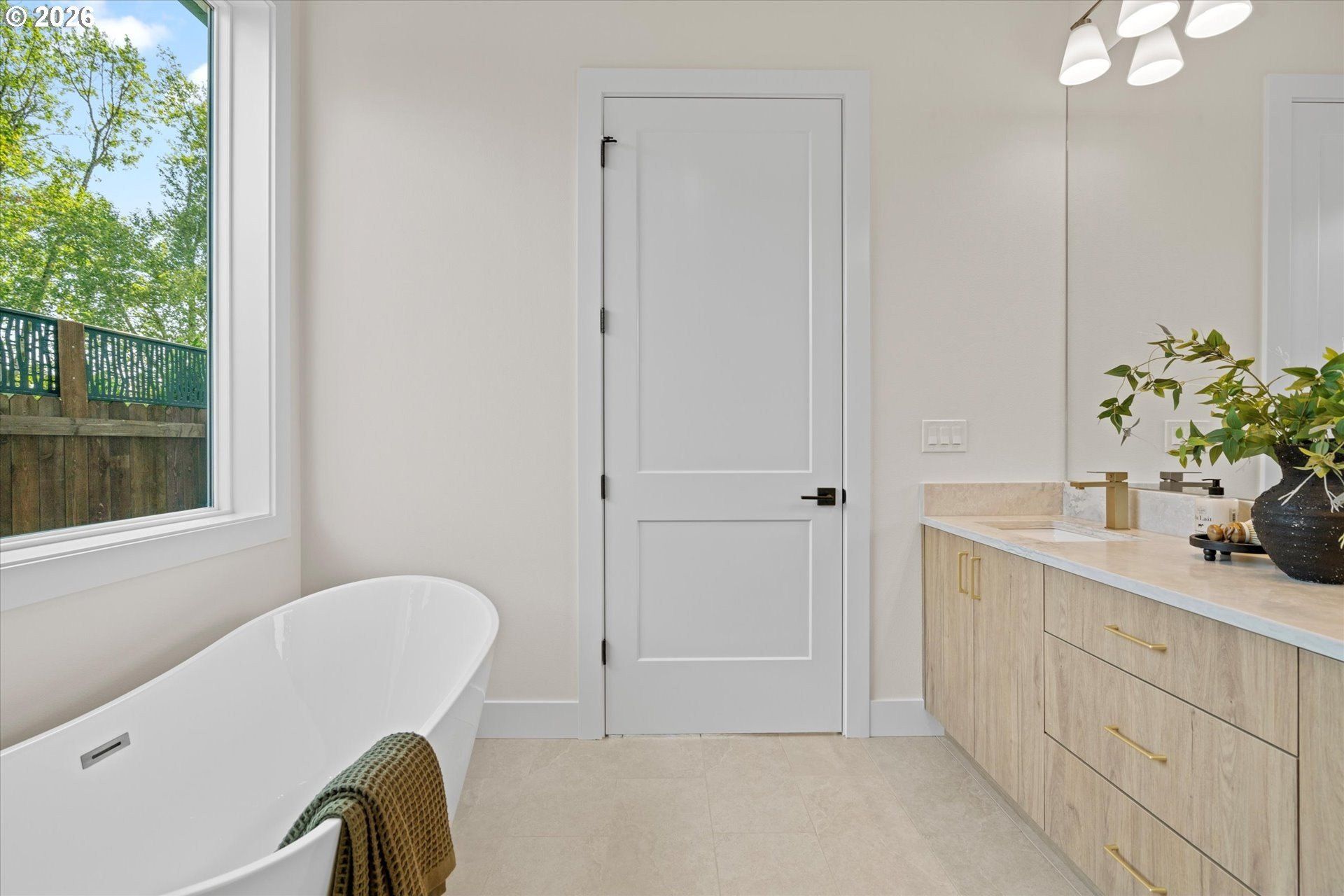 2040 S River Rd. Kelso, WA 98626