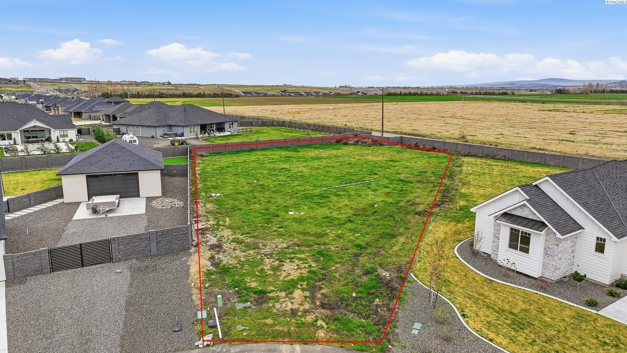 12700 Blackfoot Dr. Pasco, WA 99301