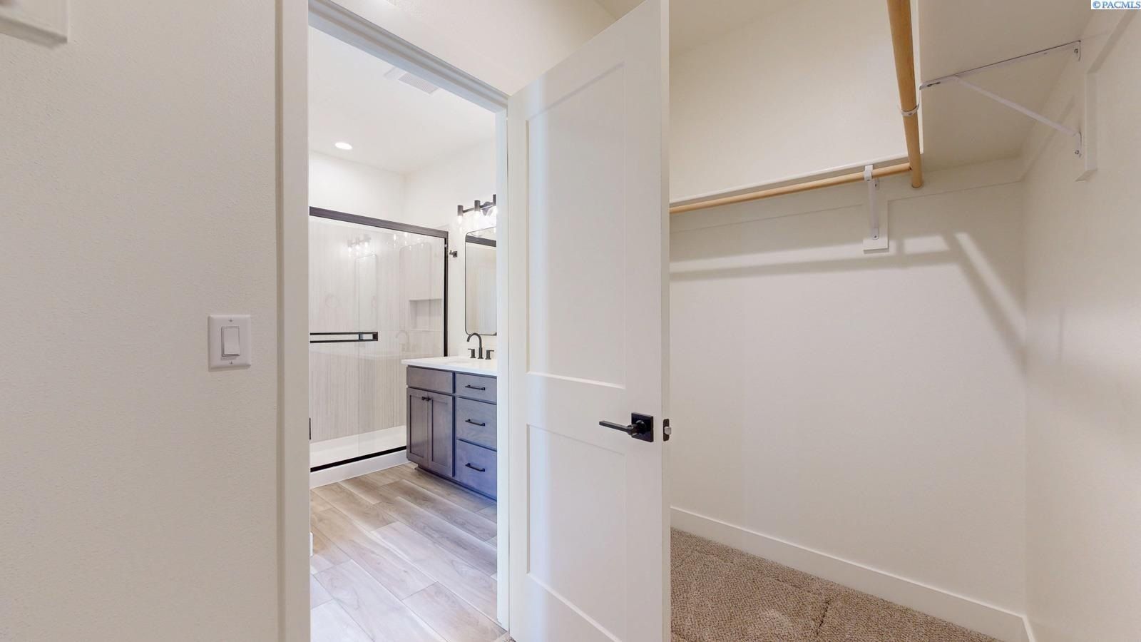 4587 Grove Court. West Richland, WA 99353