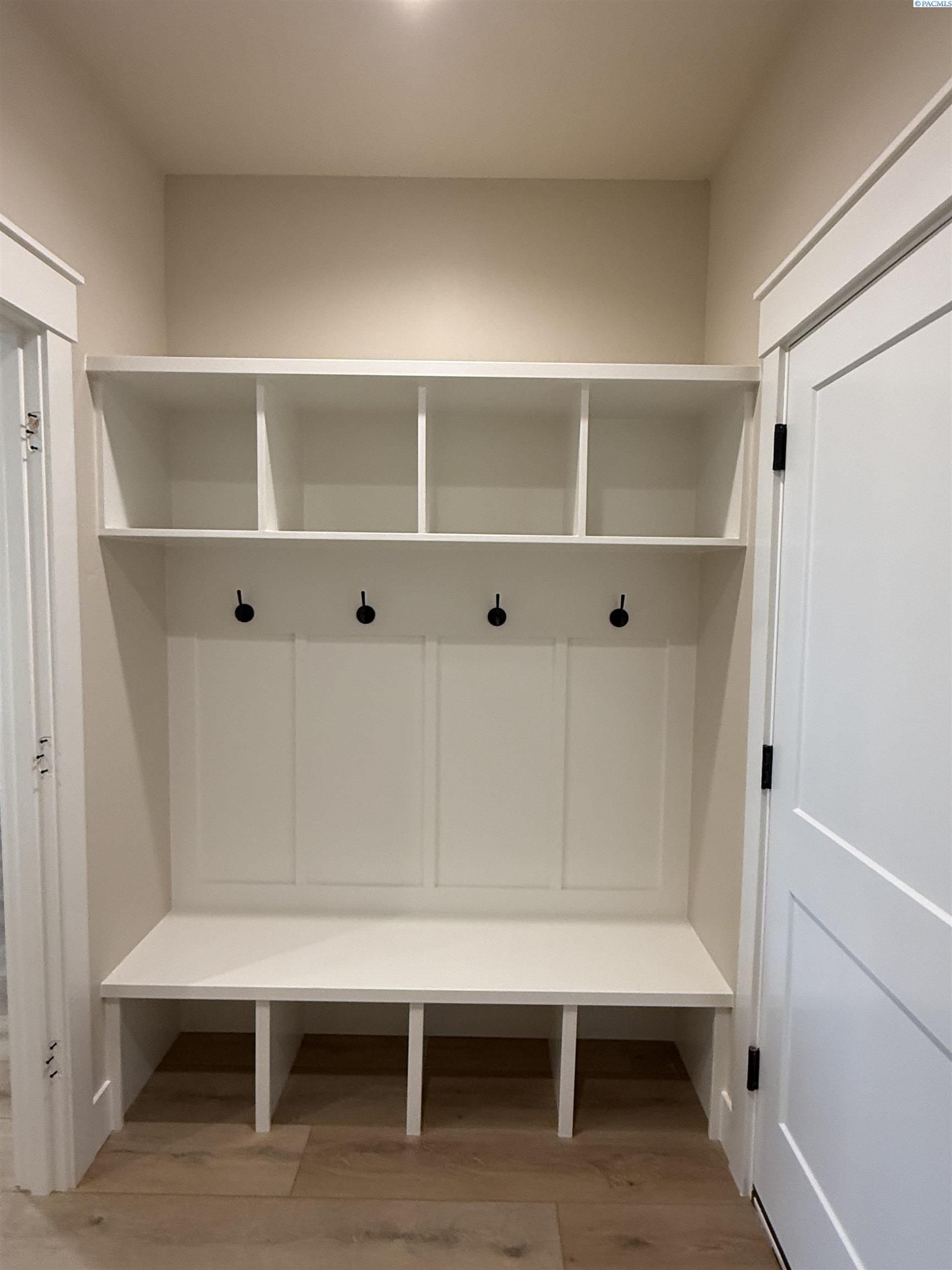 2379 Upriver Ave. Richland, WA 99352