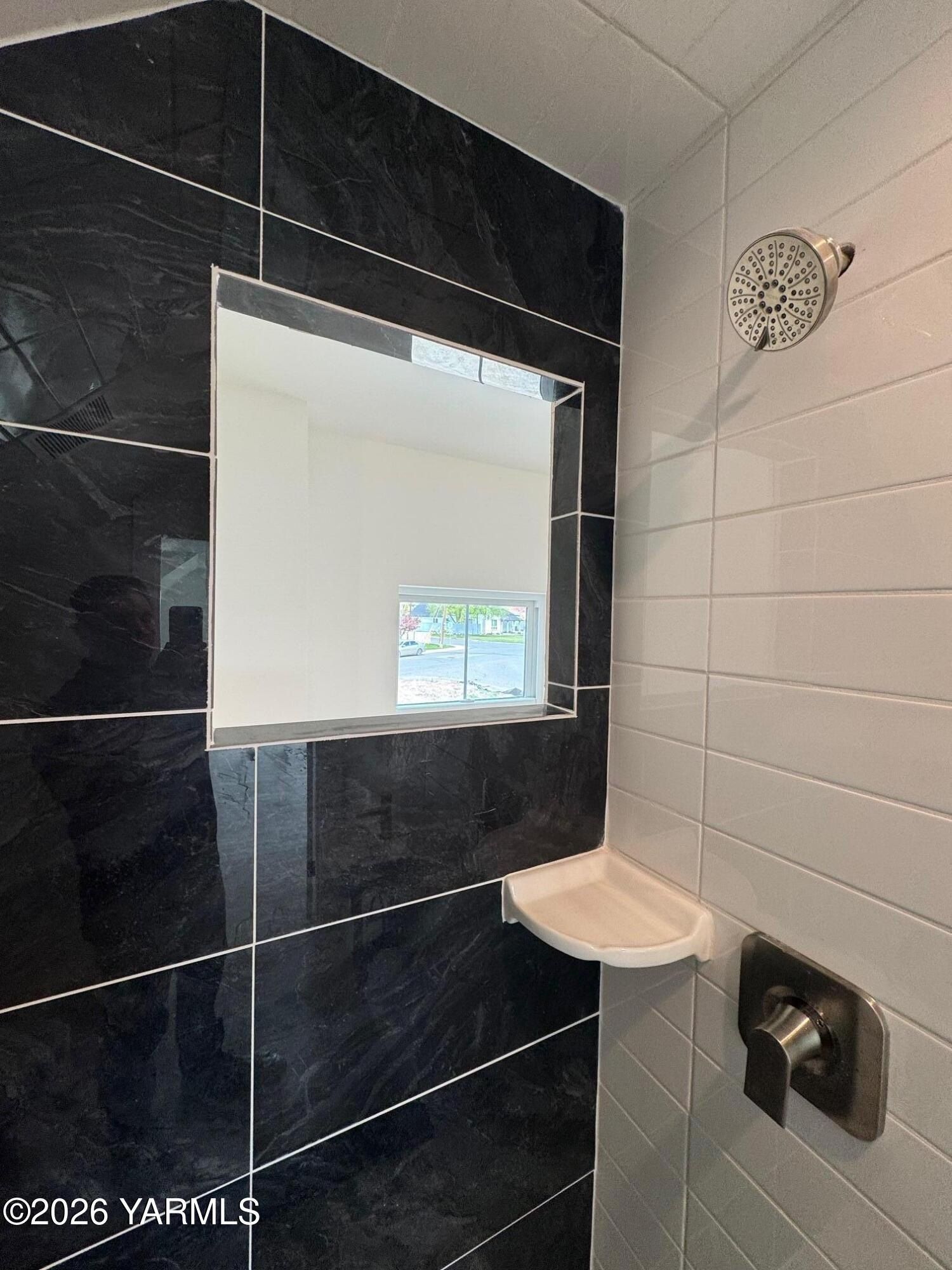 304 6Th St. Zillah, WA 98953