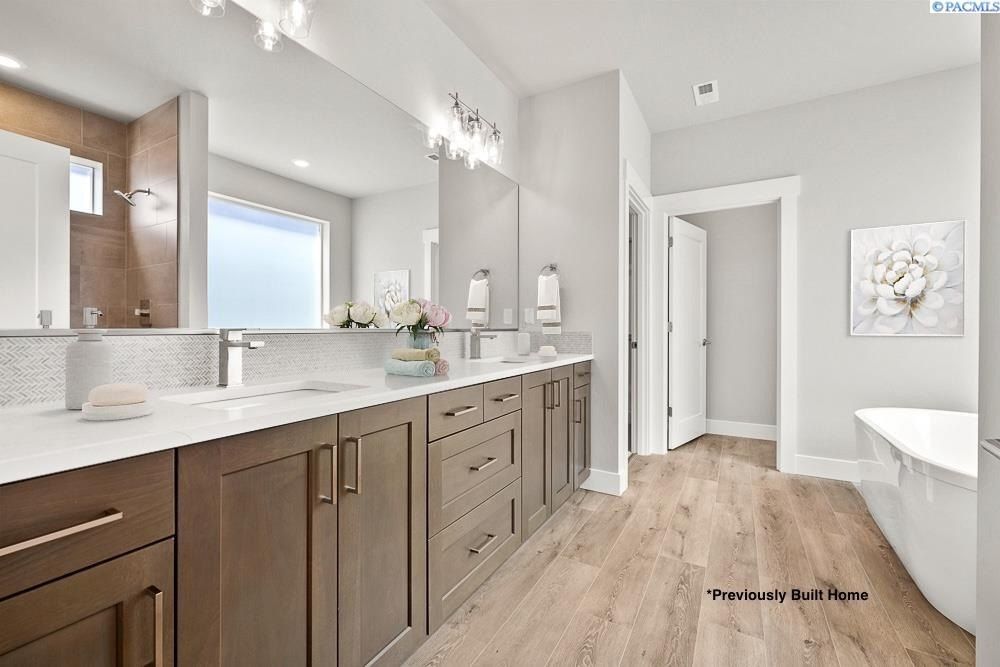 2910 Merak Rd. Richland, WA 99354