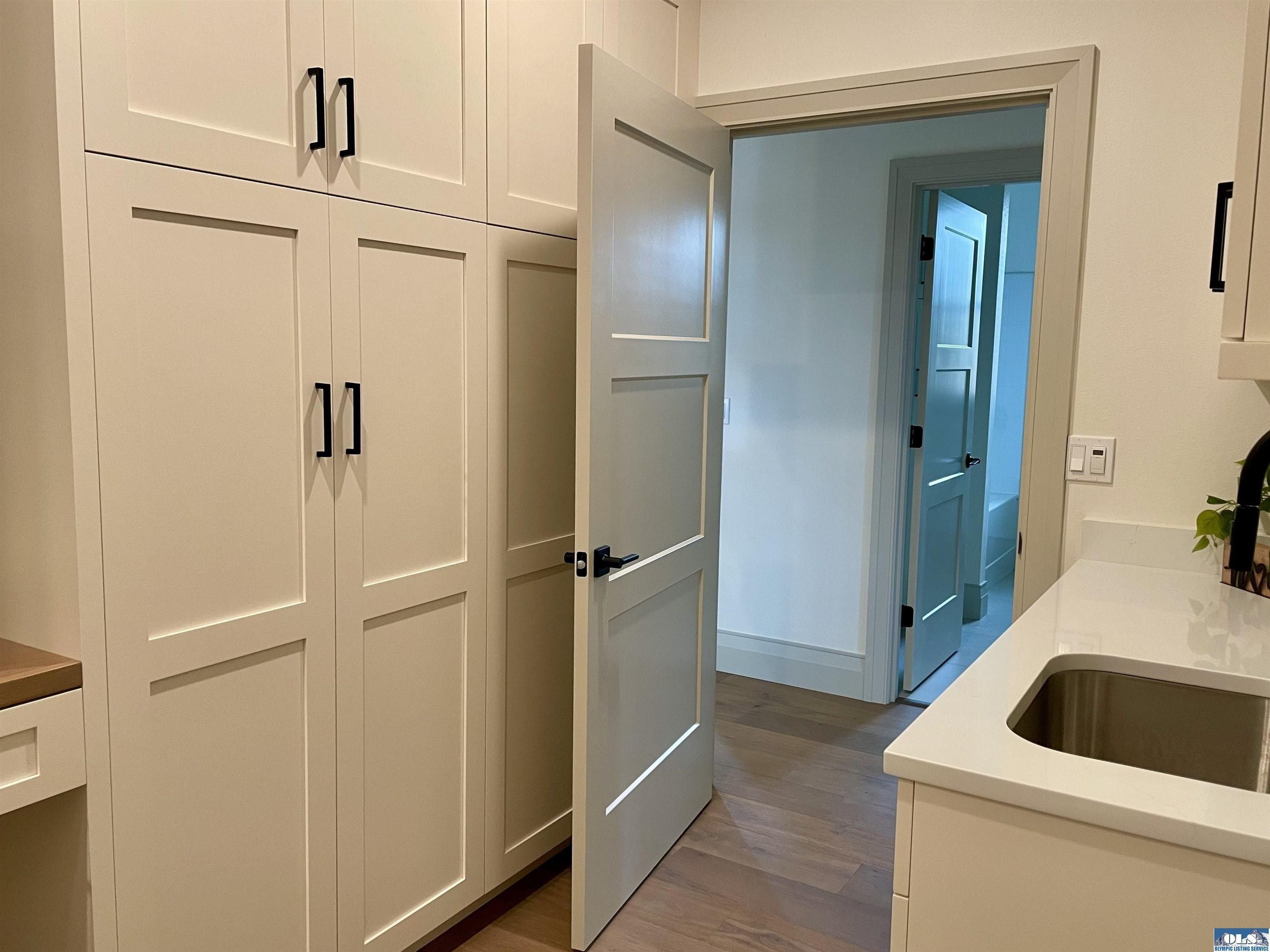 11 Dover Lane. Sequim, WA 98382