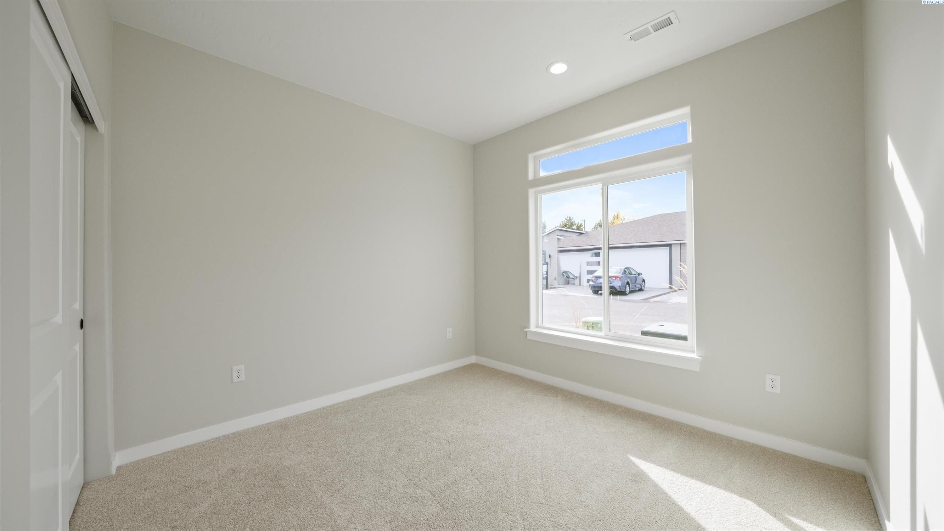 1374 Kalani Ct. West Richland, WA 99353